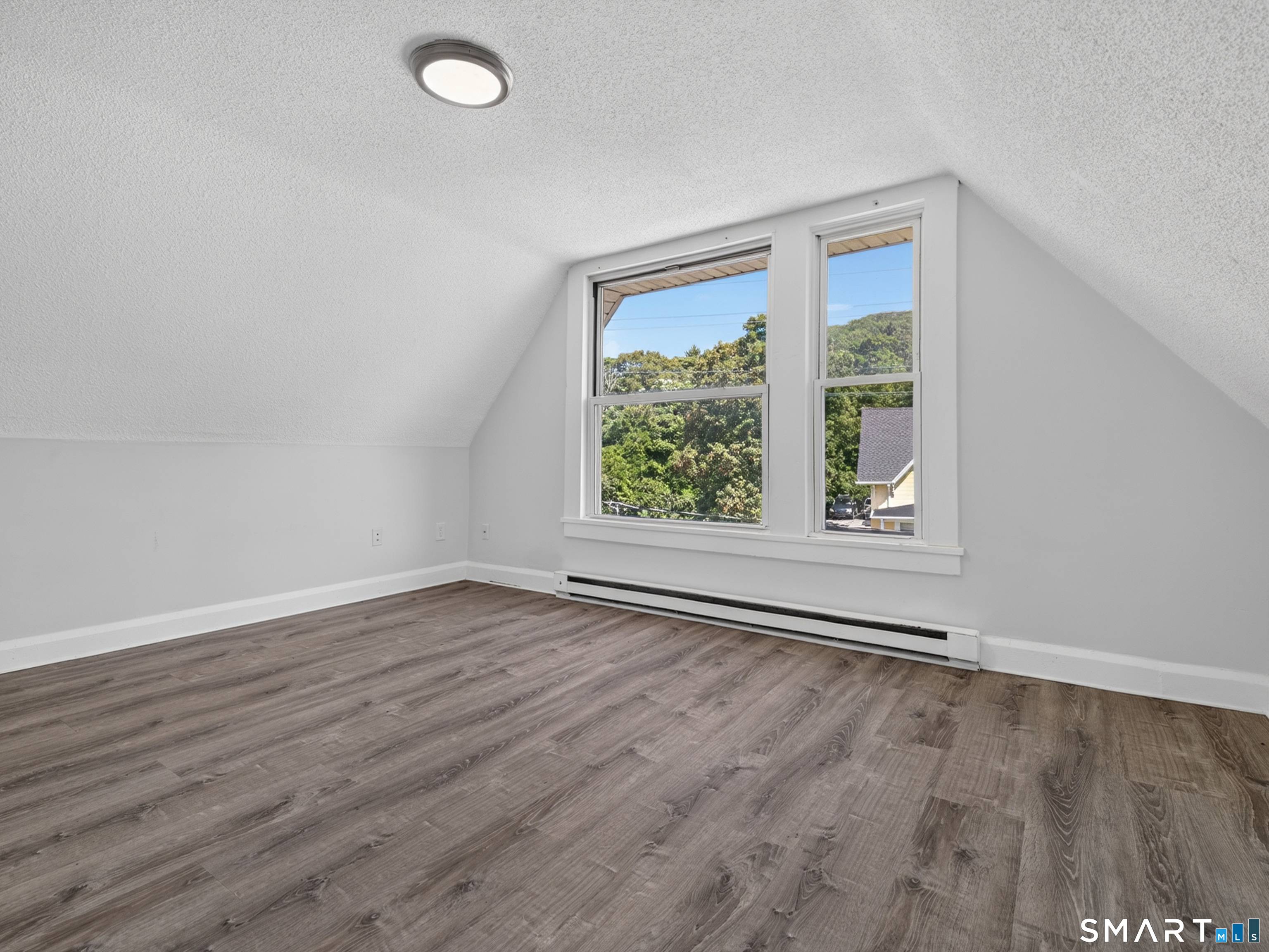 111 Laurel Hill Avenue photo 12