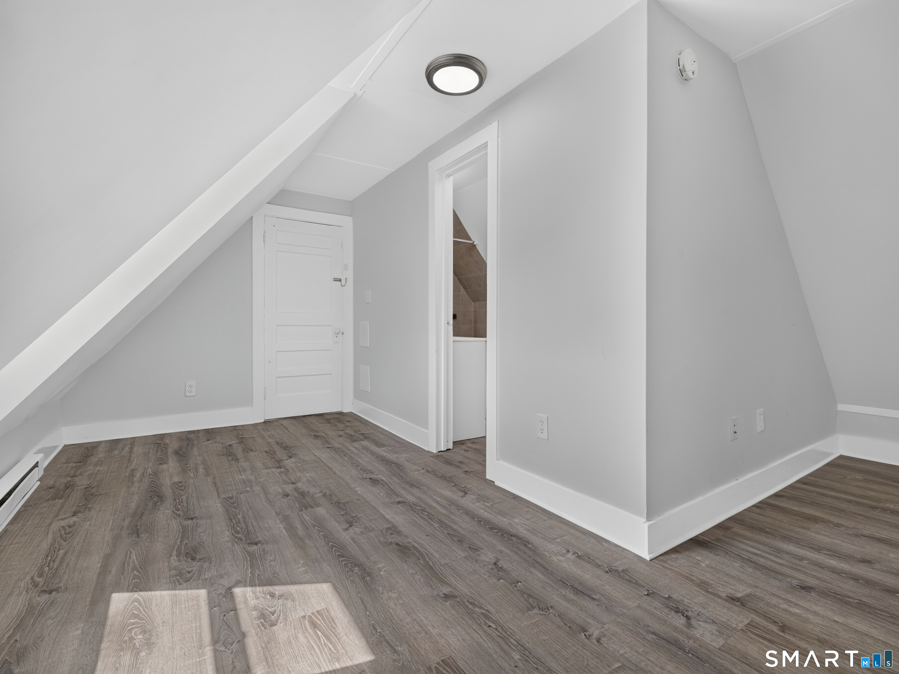 111 Laurel Hill Avenue photo 14