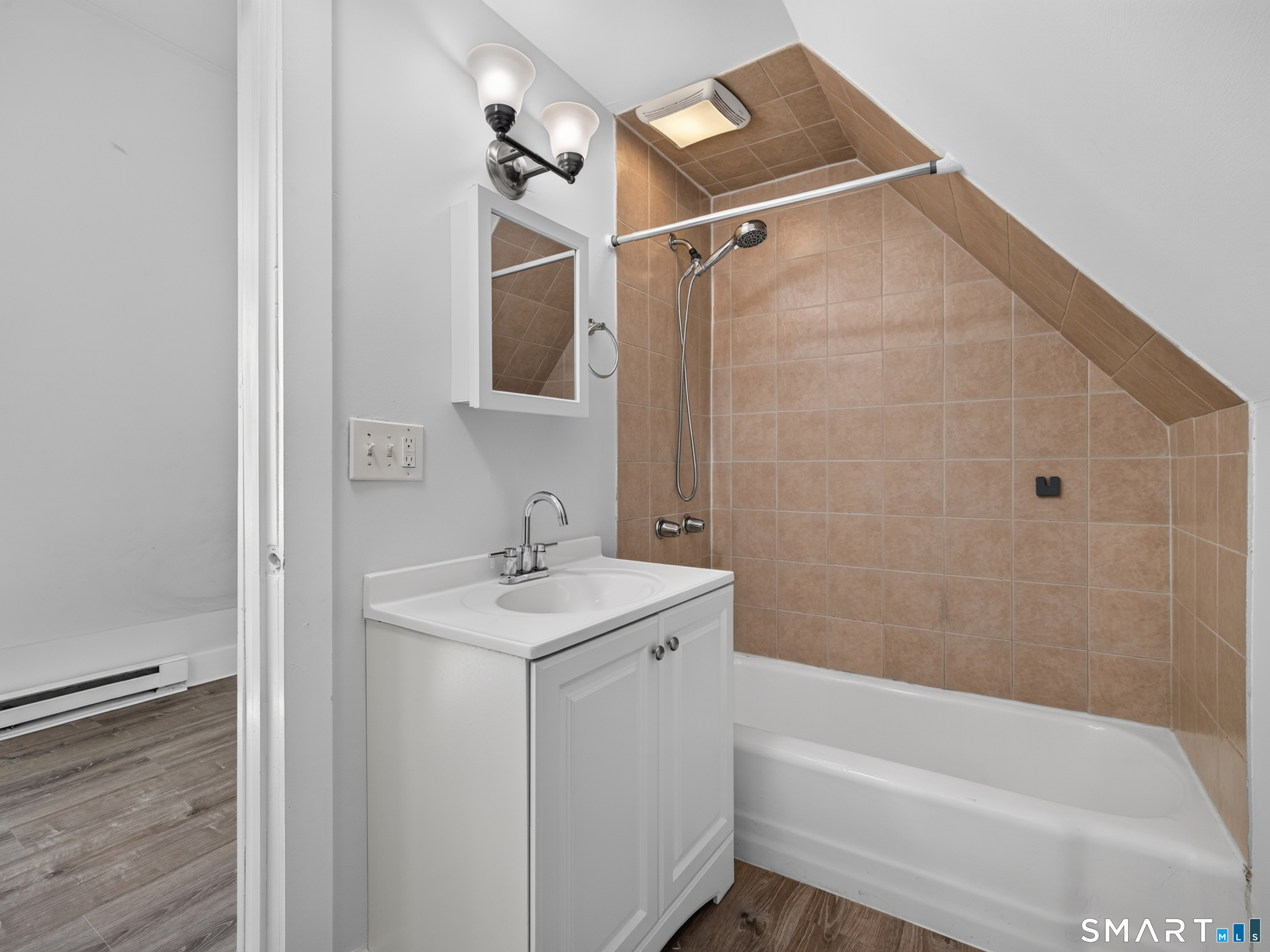 111 Laurel Hill Avenue photo 16