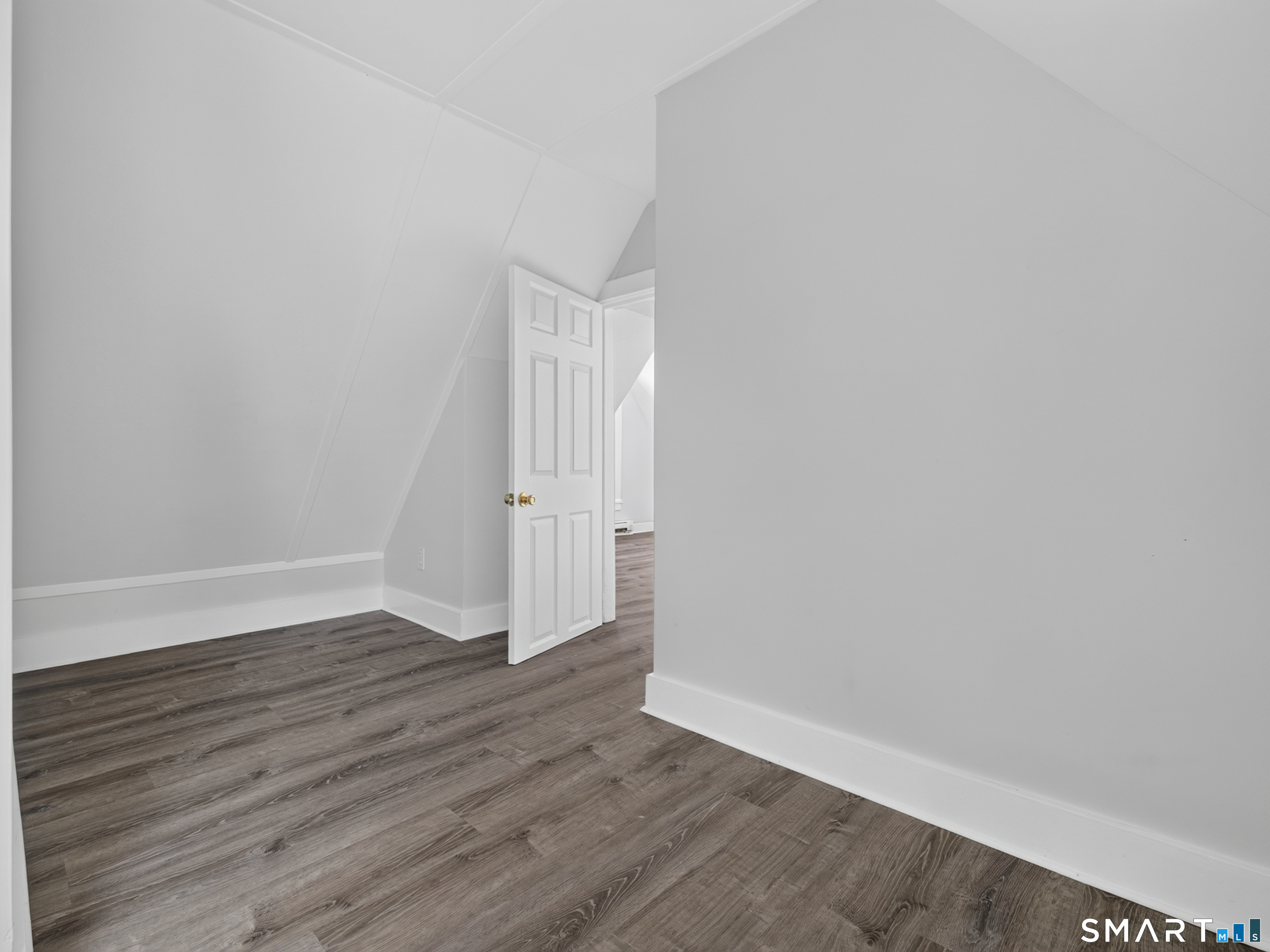 111 Laurel Hill Avenue photo 17