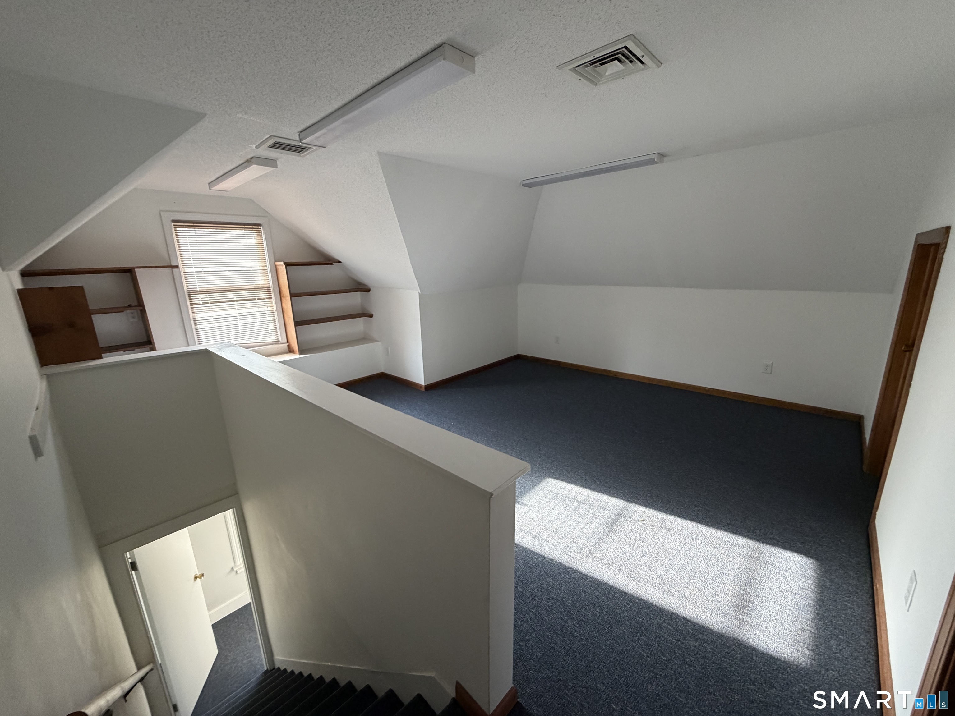 1309 Berlin Turnpike photo 8