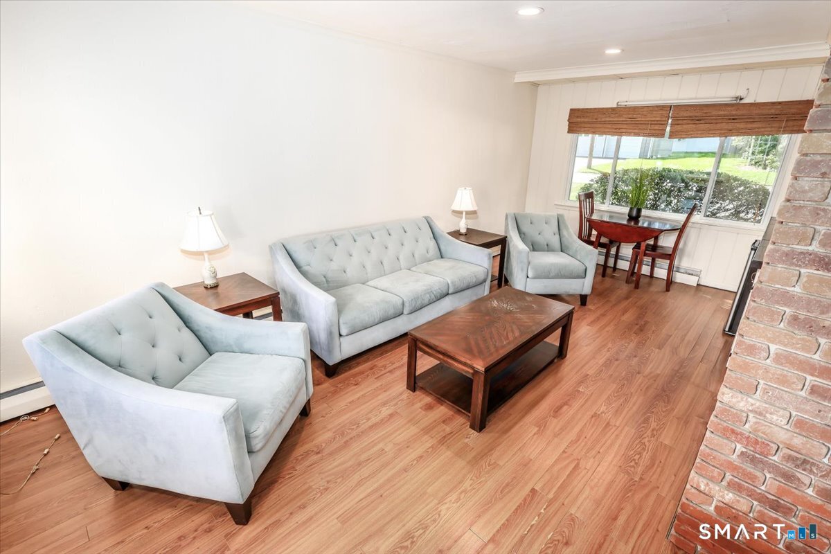 86 Crown Street photo 10