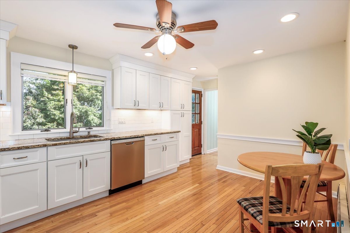 86 Crown Street photo 14