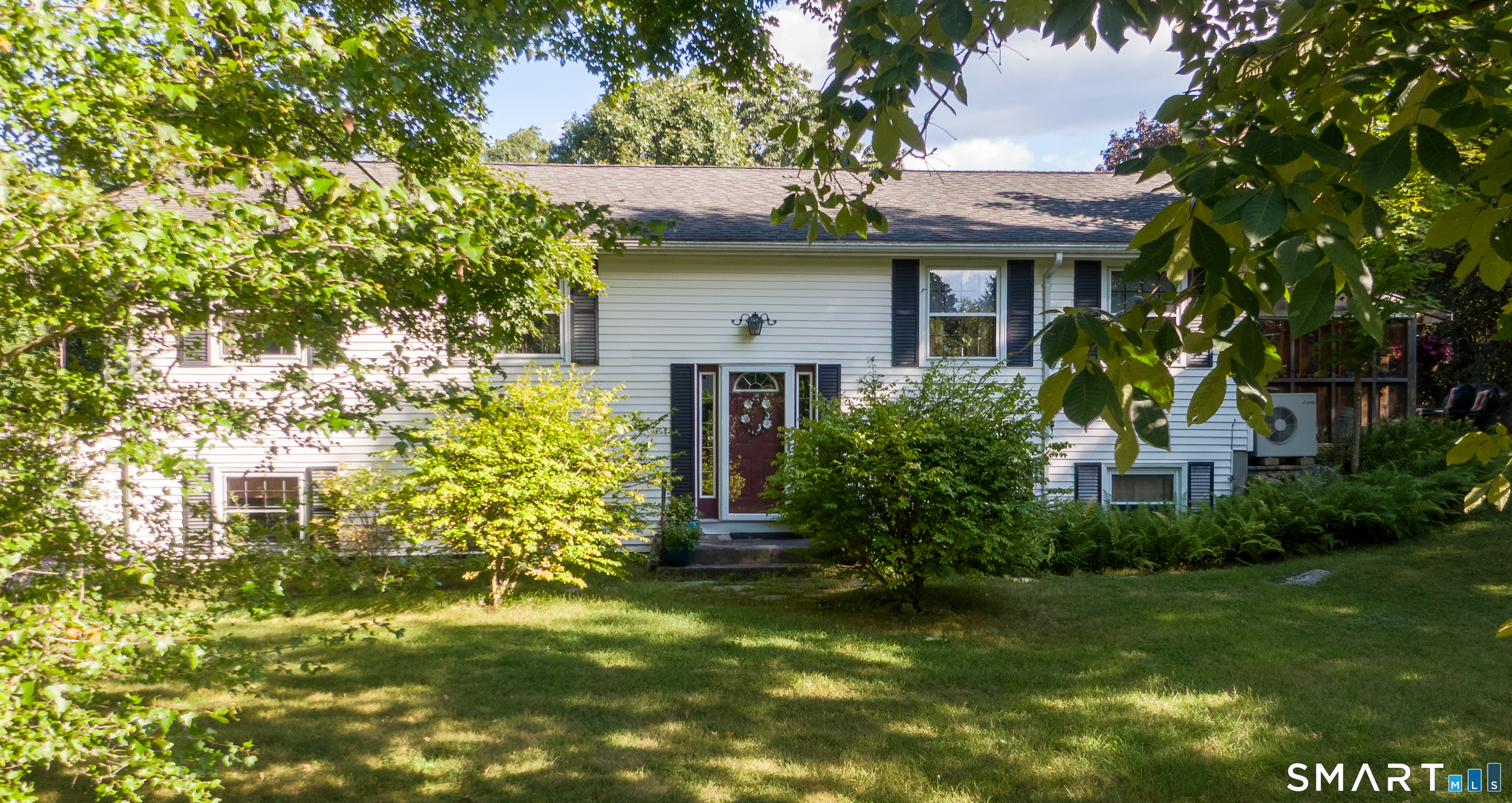 Photo 2 of Single family home for sale at 1 Corttiss Rd, Thompson, CT 06255 | MLS# 24204889 | Listing updated on 2026-09-13