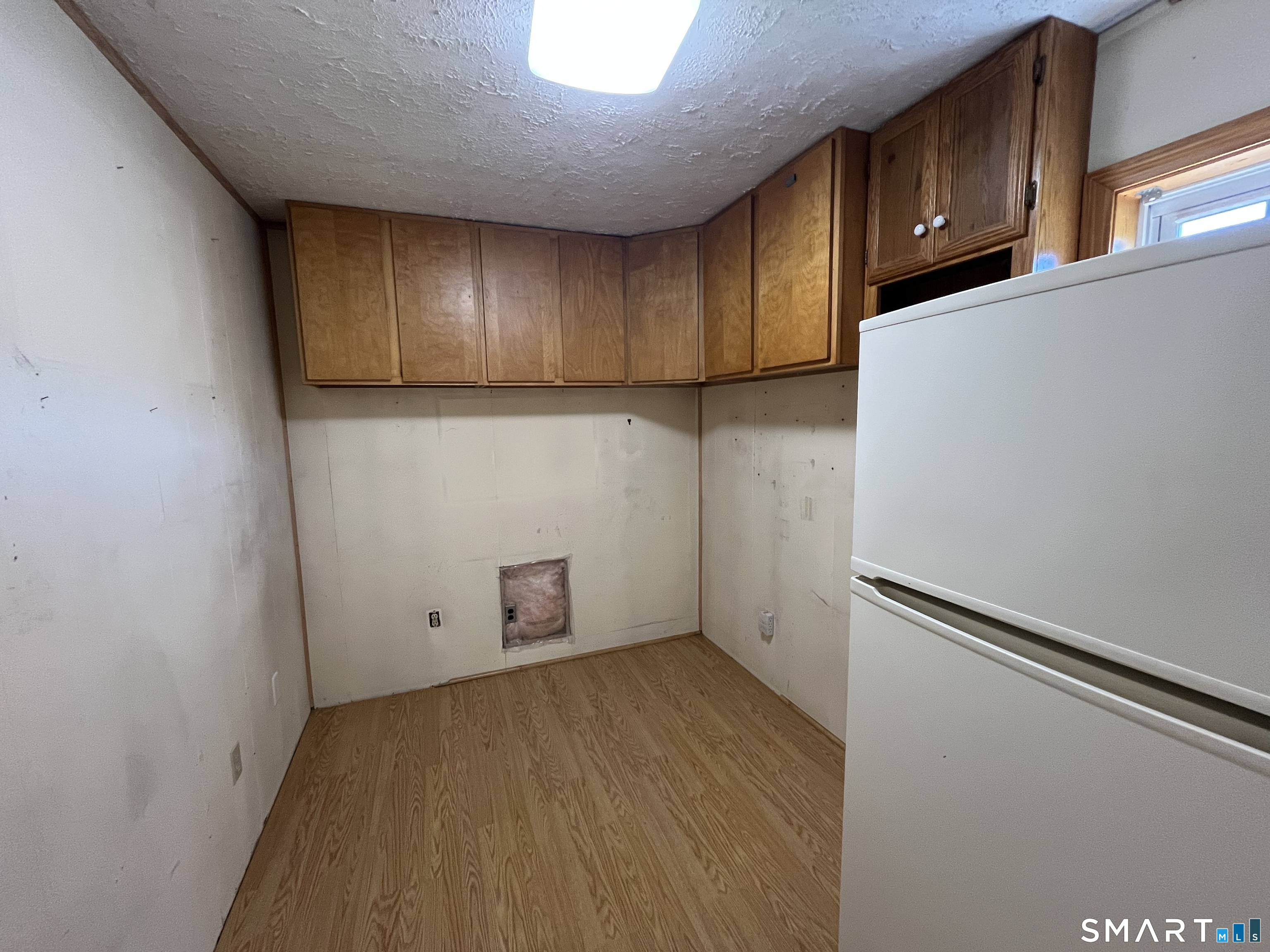 303 Somers Road photo 7