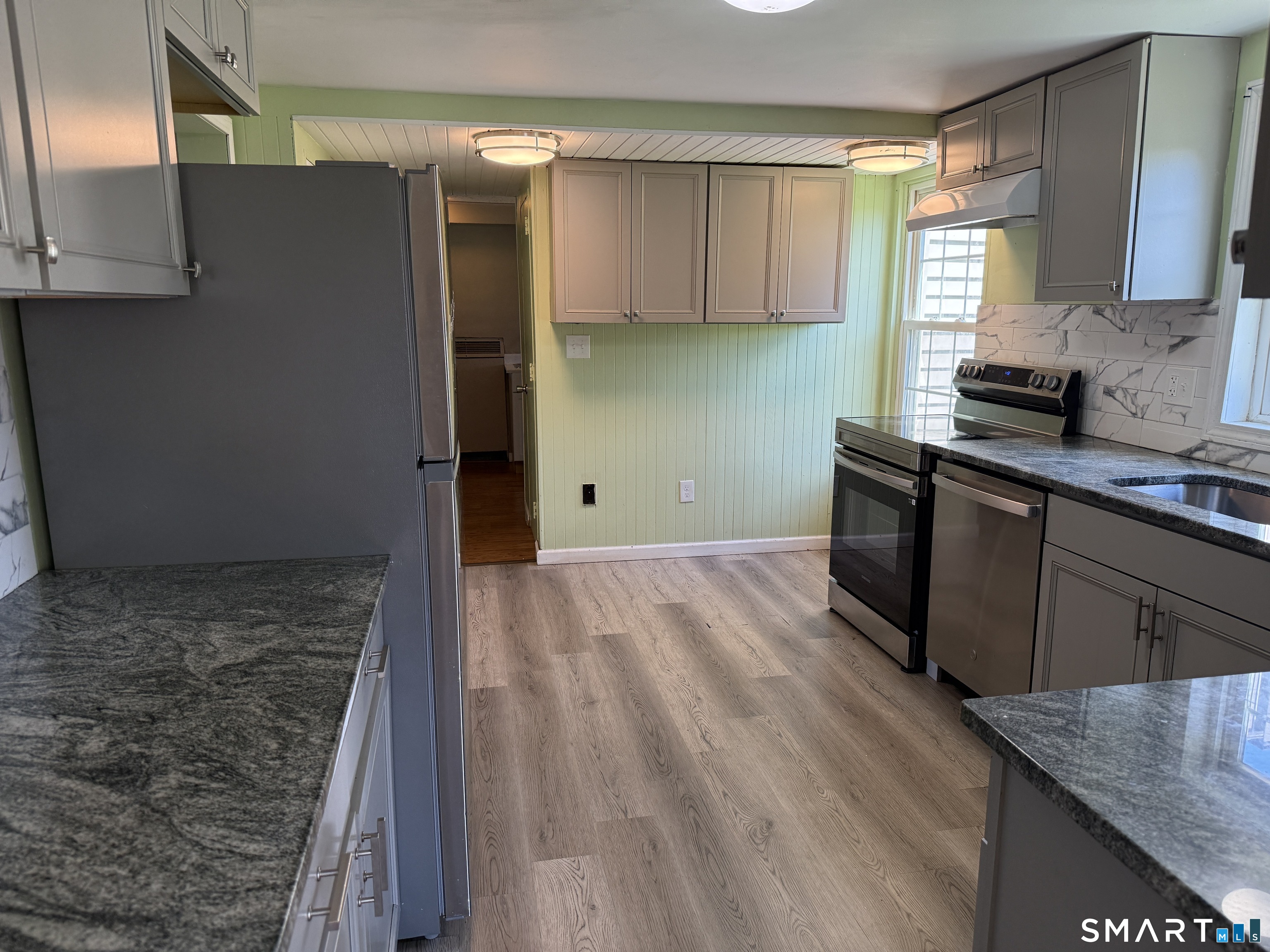 618 Willard Avenue photo 4