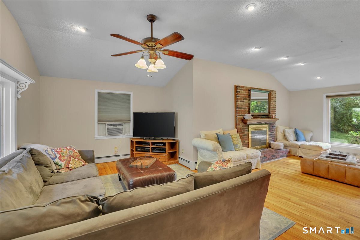 83 Crestwood Drive photo 14