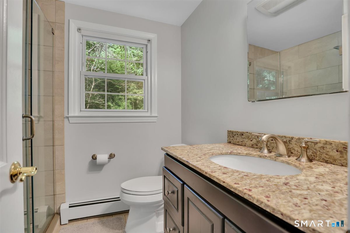 83 Crestwood Drive photo 24
