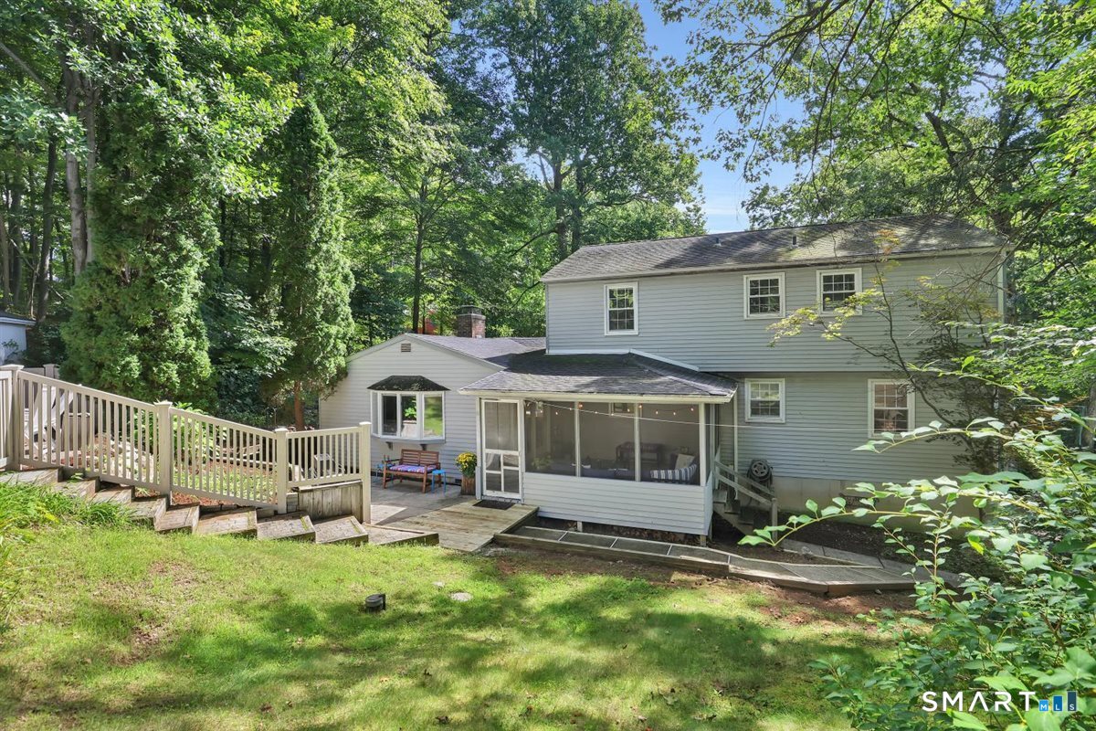 83 Crestwood Drive photo 31