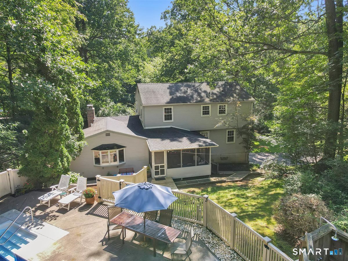 83 Crestwood Drive photo 35