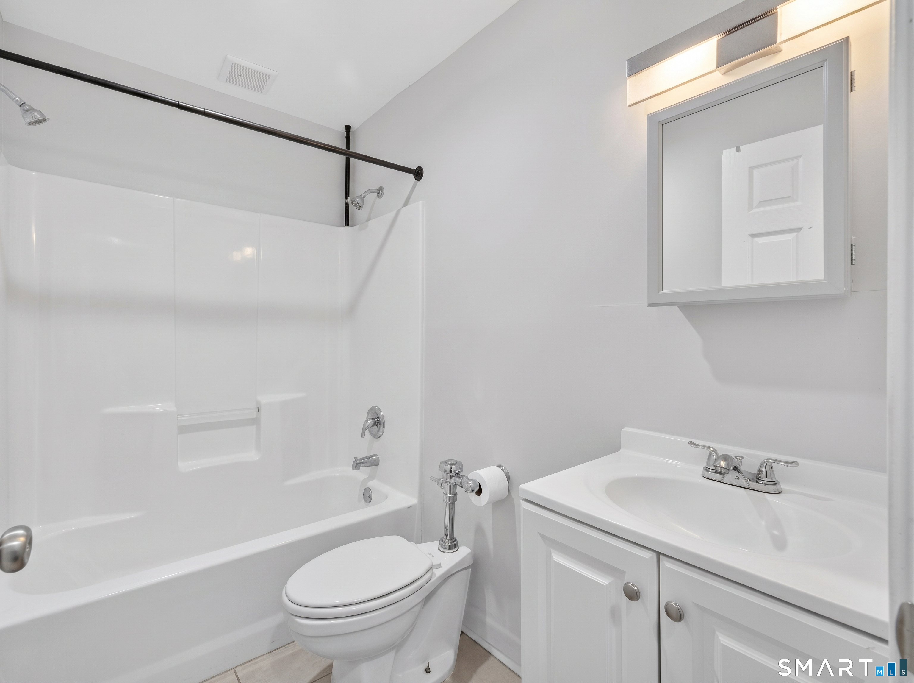 119 Lincoln Avenue photo 36