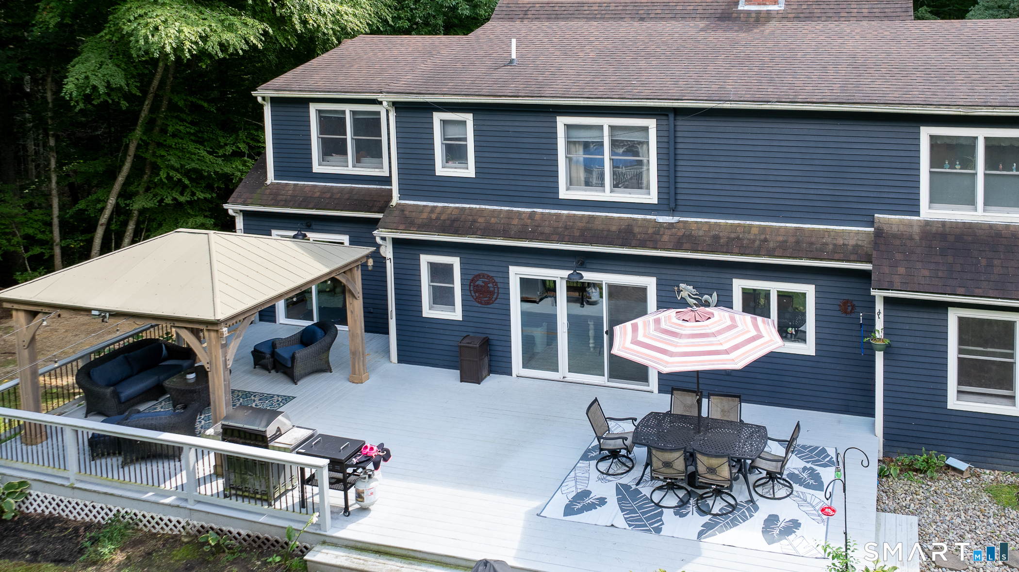 98 Dean Road photo 32