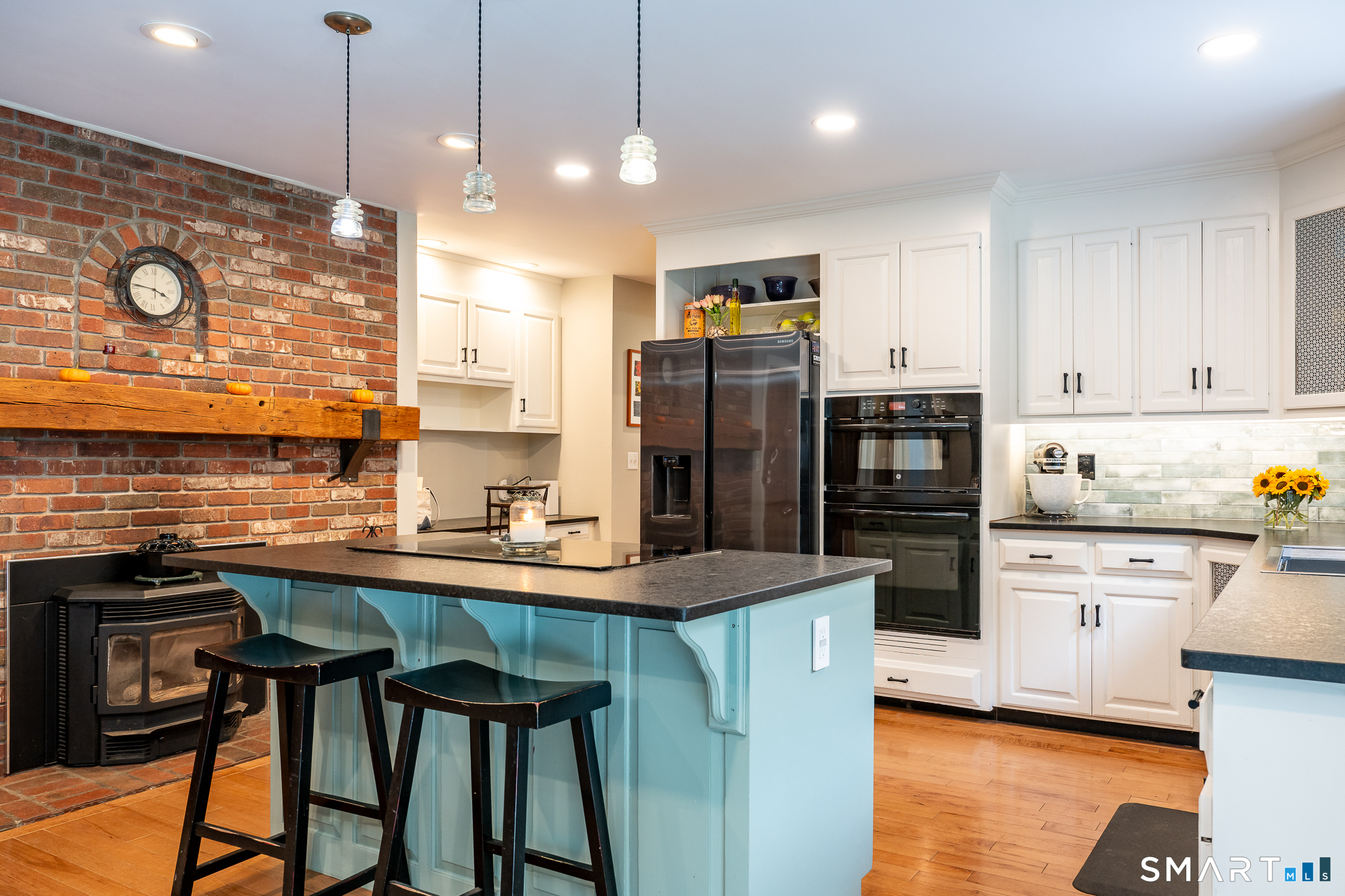 98 Dean Road photo 12