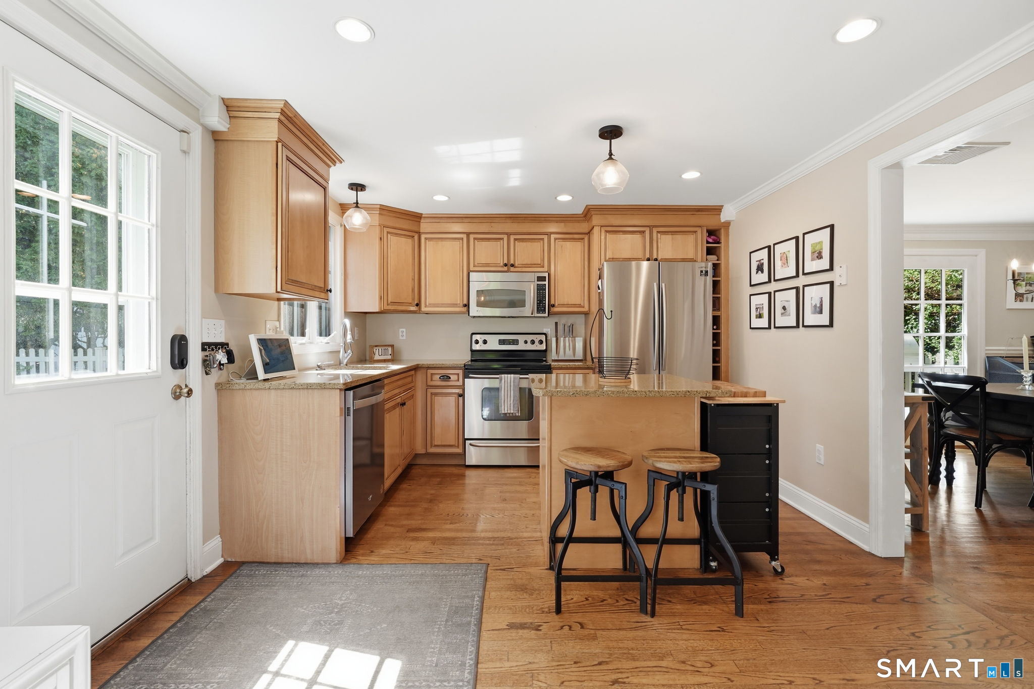 12 Edgewood Avenue photo 12