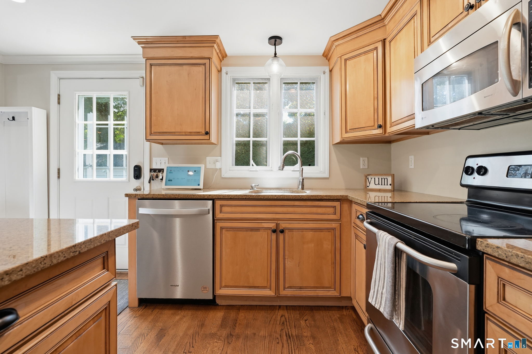 12 Edgewood Avenue photo 10