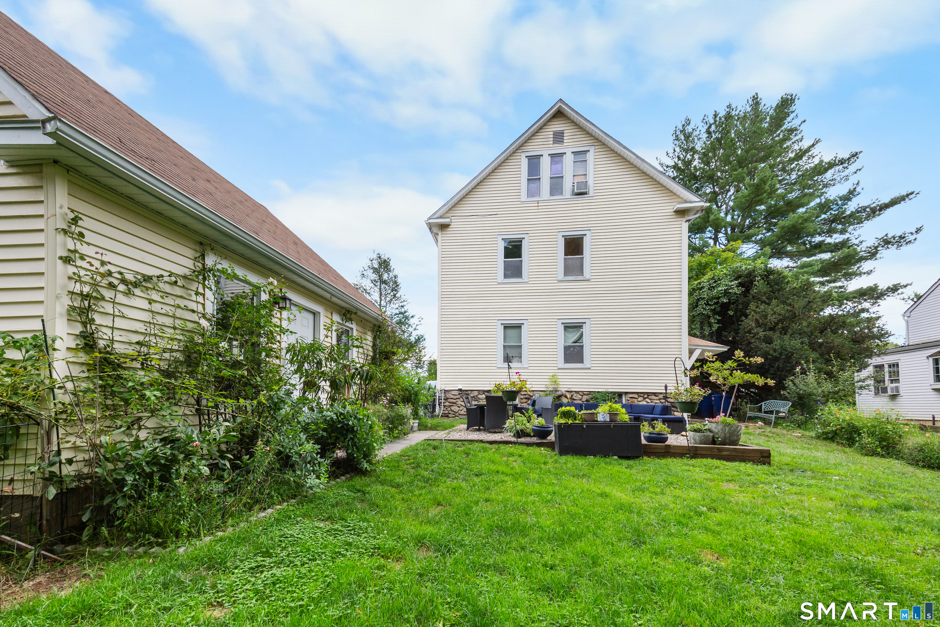 19 Maple Avenue North photo 21