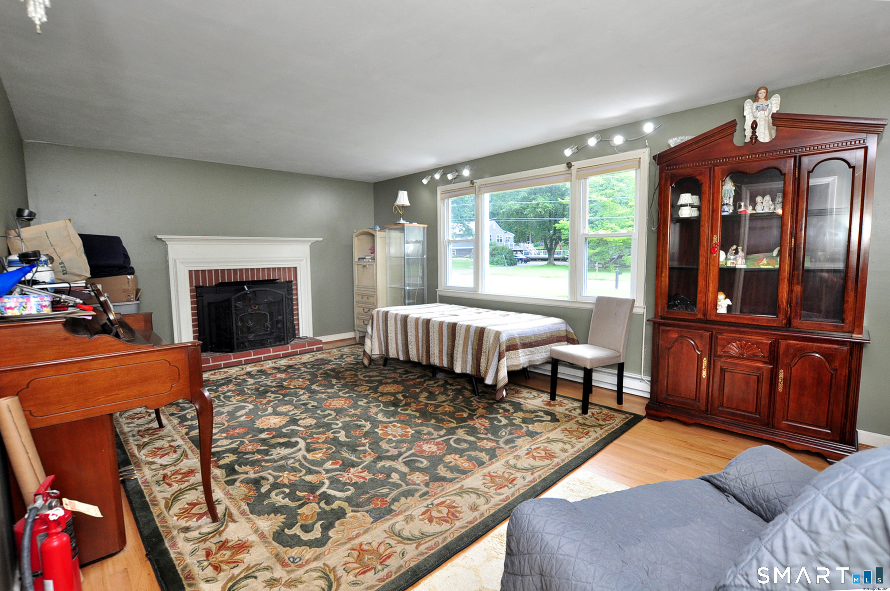 Photo 3 of Single family home for sale at 39 Sunnybrook Dr, Avon, CT 06001 | MLS# 24198730 | Listing updated on 2026-09-07