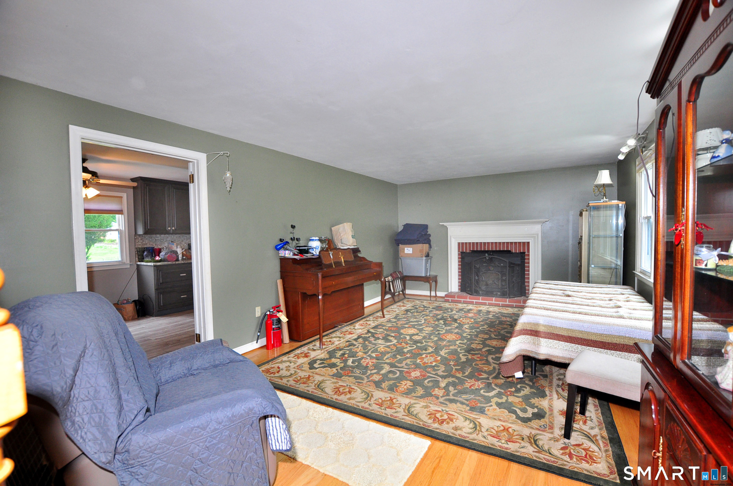 Photo 3 of Single family home for sale at 39 Sunnybrook Dr, Avon, CT 06001 | MLS# 24198730 | Listing updated on 2026-09-07