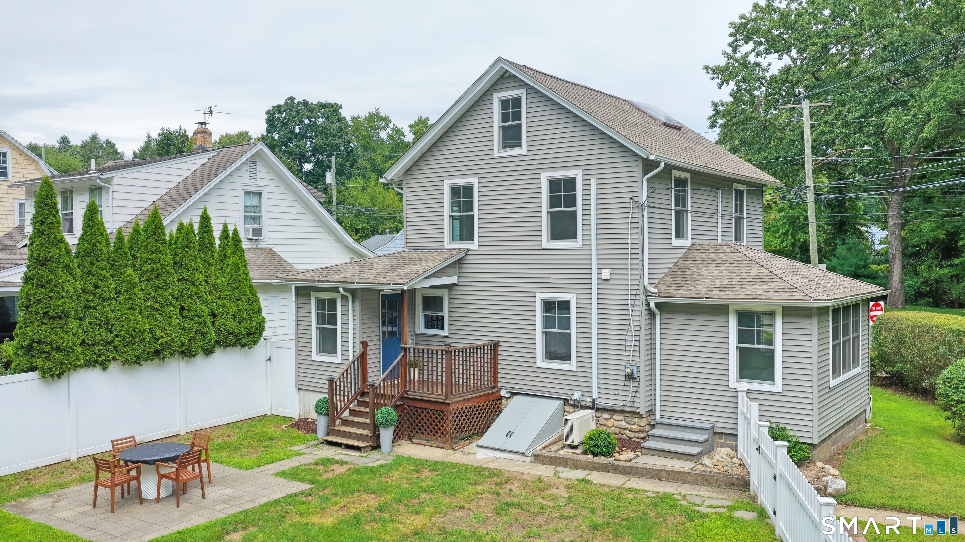 1 Maplewood Avenue photo 24