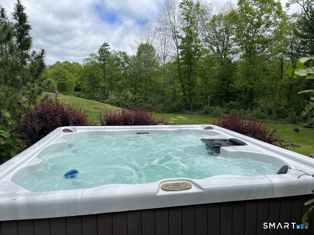 51 Senff Road photo 18