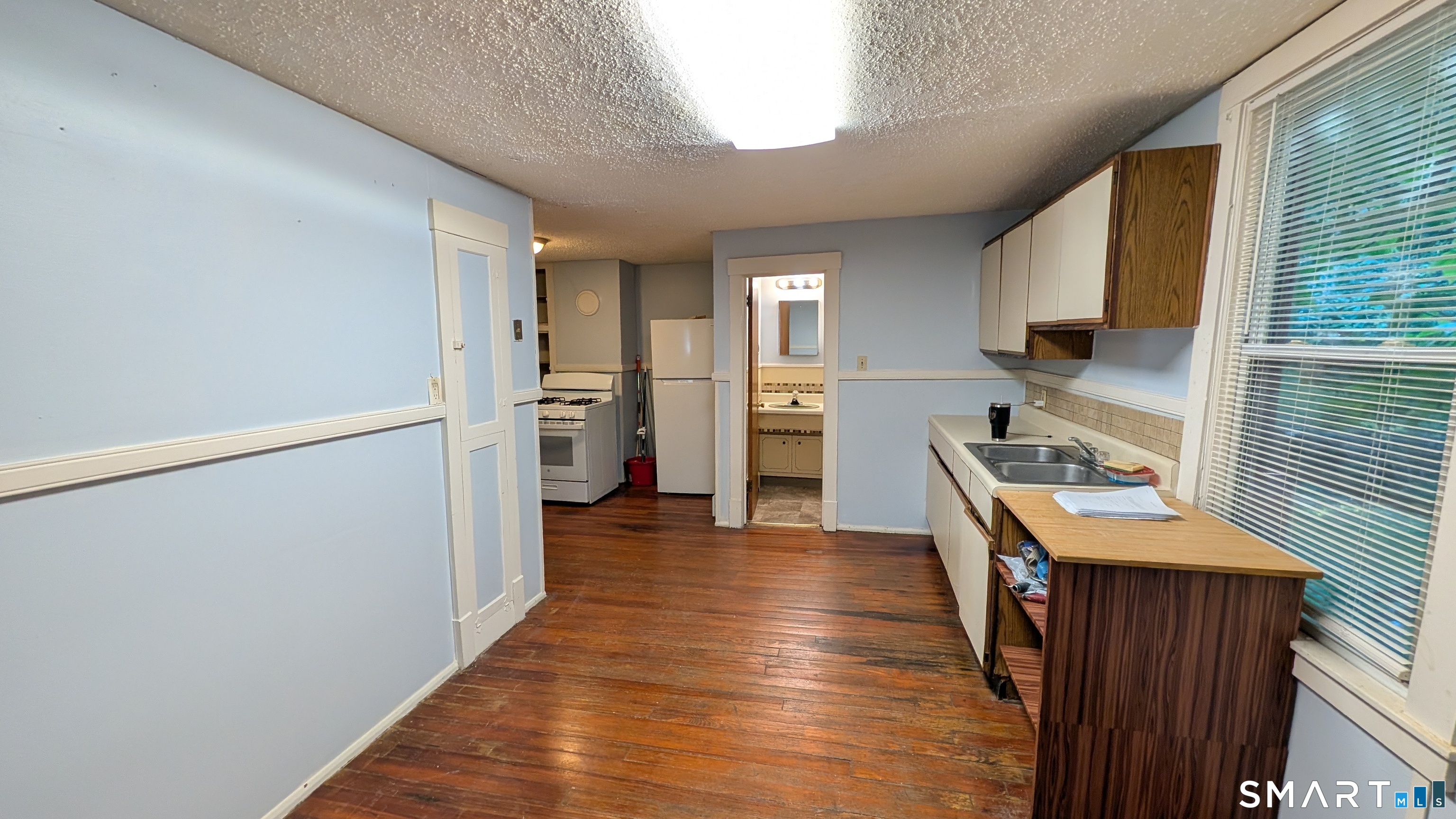 70-1/2 Hunters Avenue photo 11