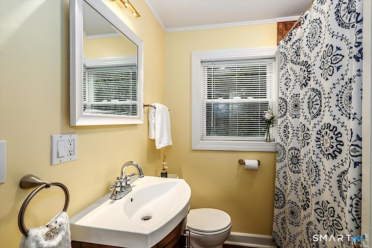 313 Torrington Road photo 10