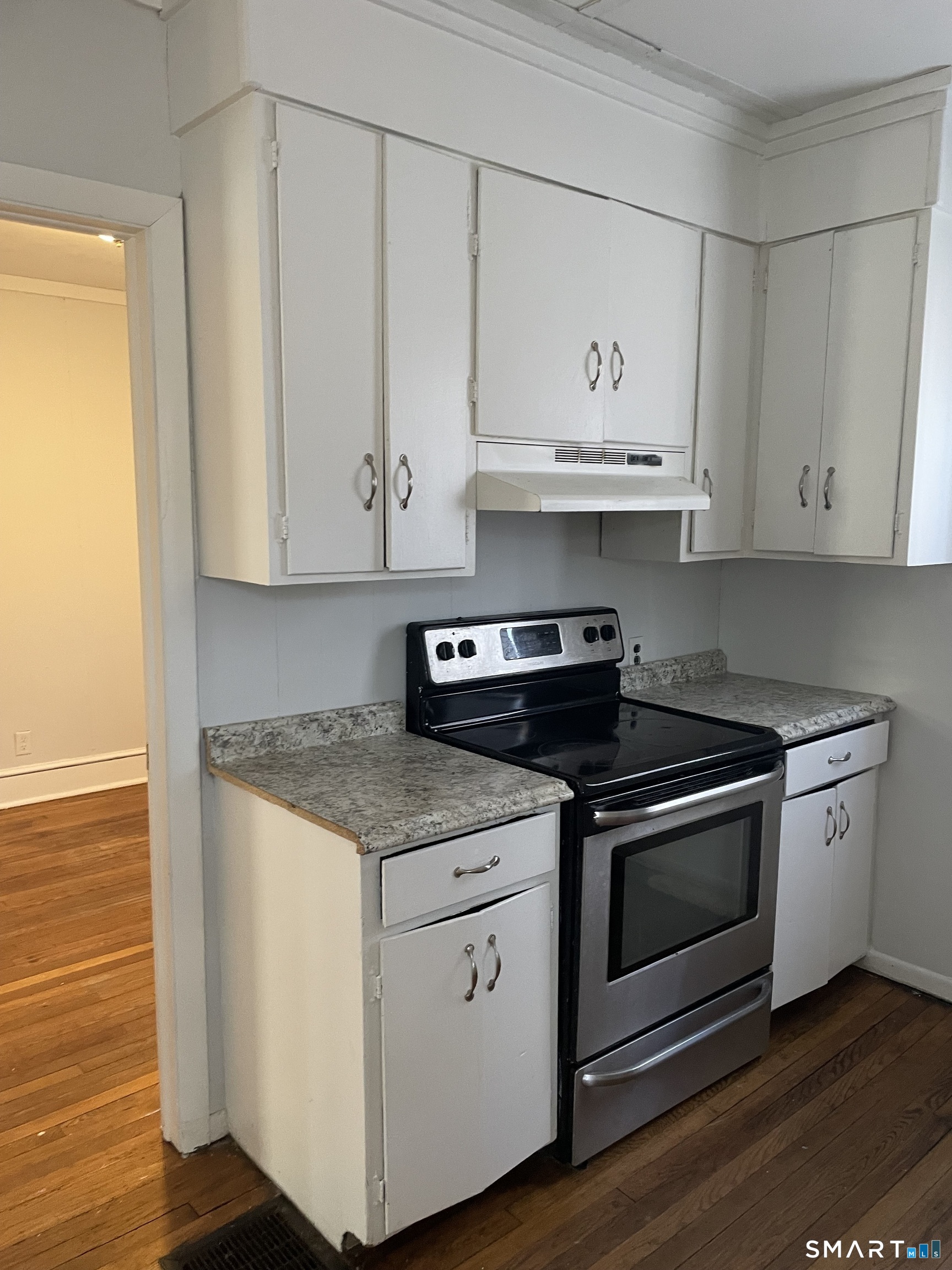 70 Highlawn Street photo 2
