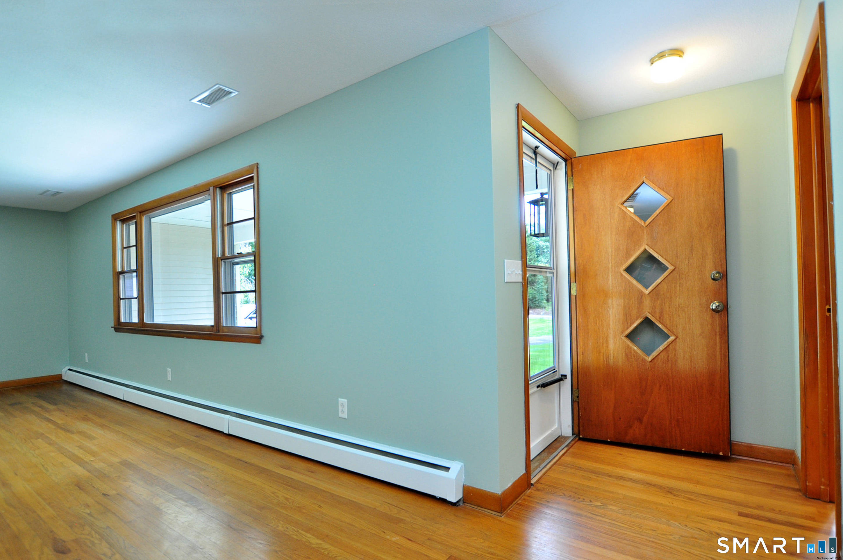 84 Holcomb Street photo 9