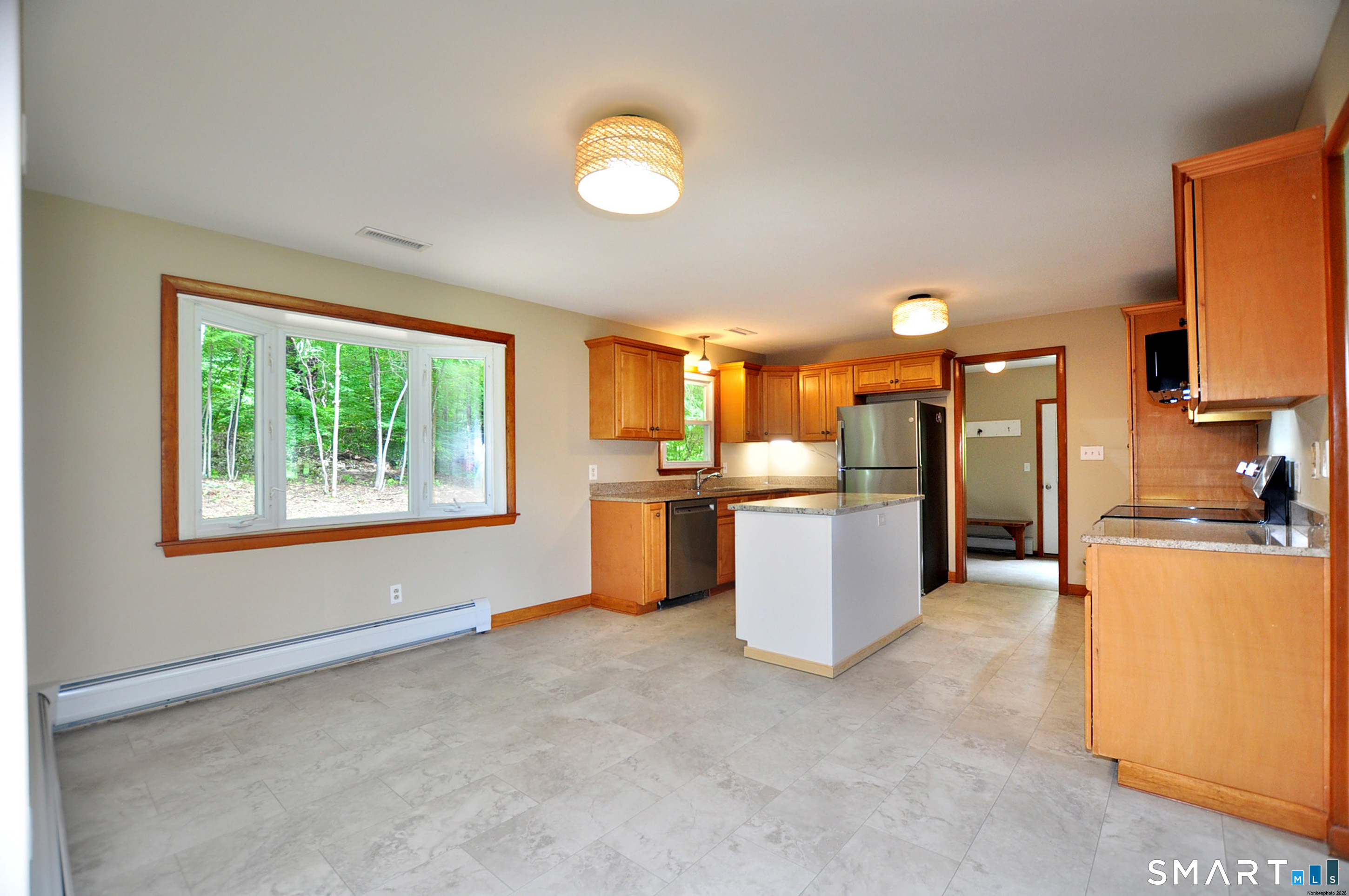 84 Holcomb Street photo 17