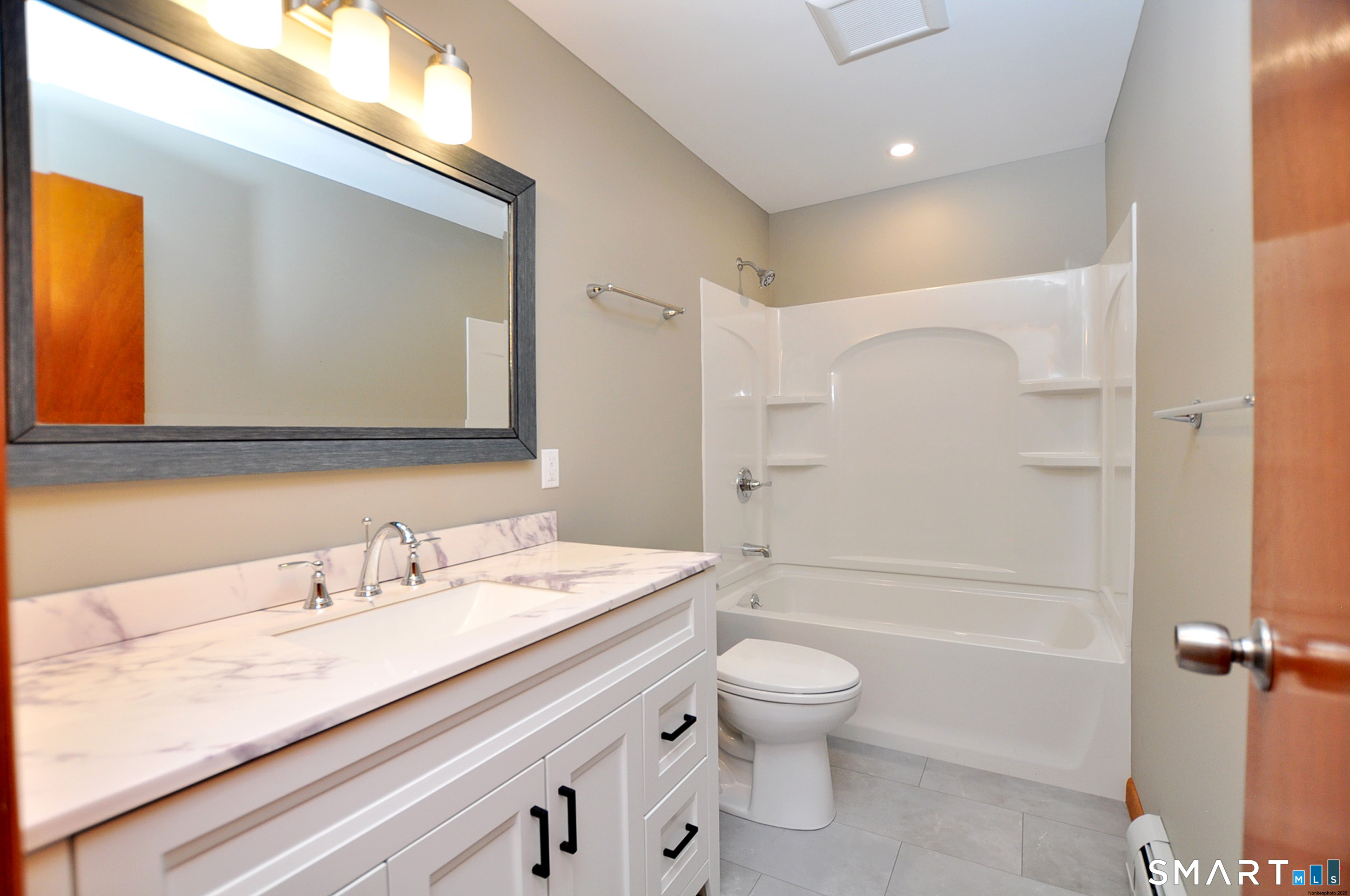 84 Holcomb Street photo 26