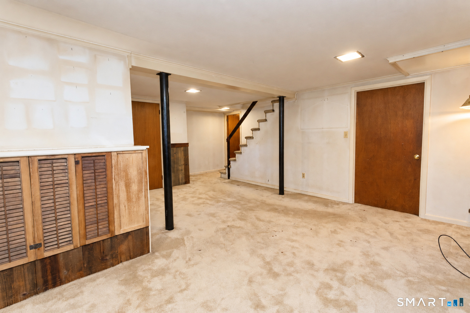 19 Crestwood Circle photo 34