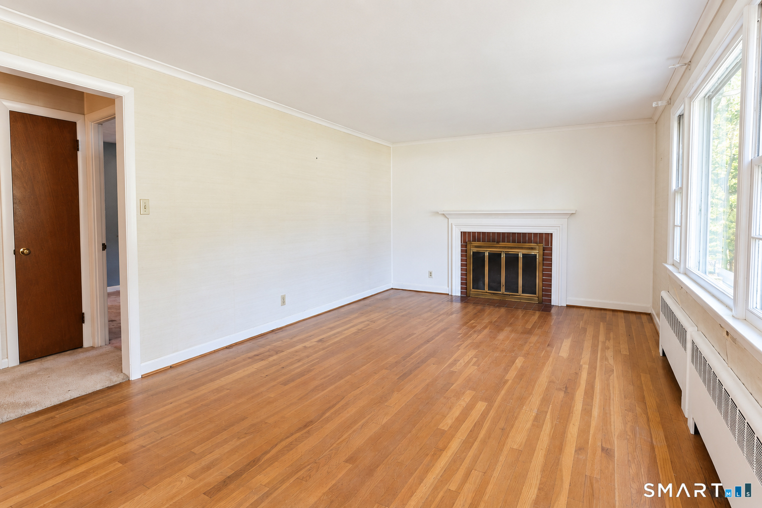19 Crestwood Circle photo 13