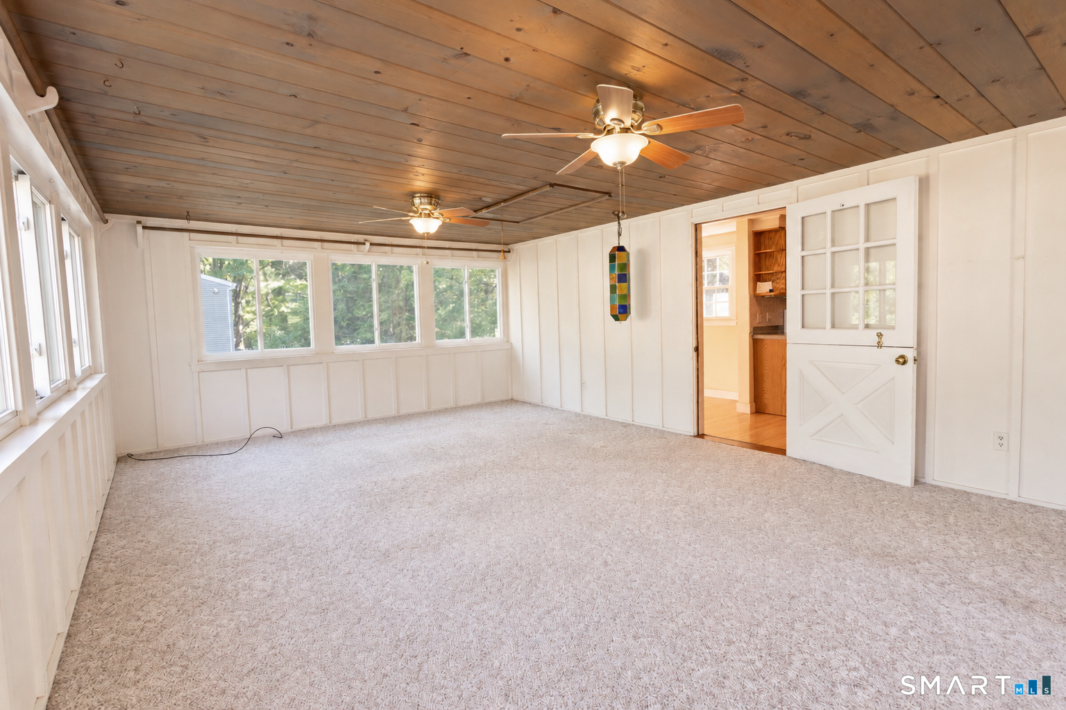 19 Crestwood Circle photo 10