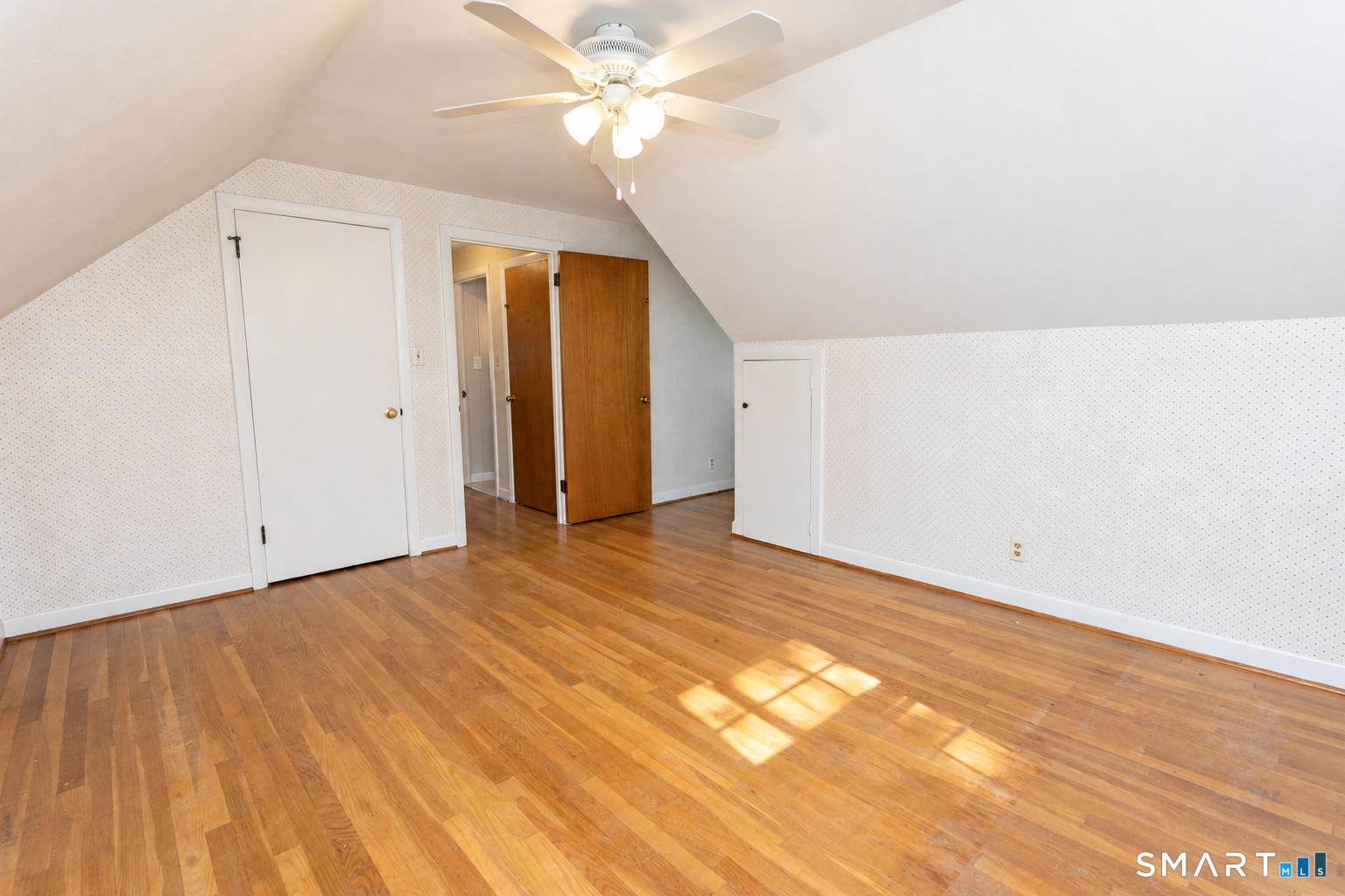 19 Crestwood Circle photo 31