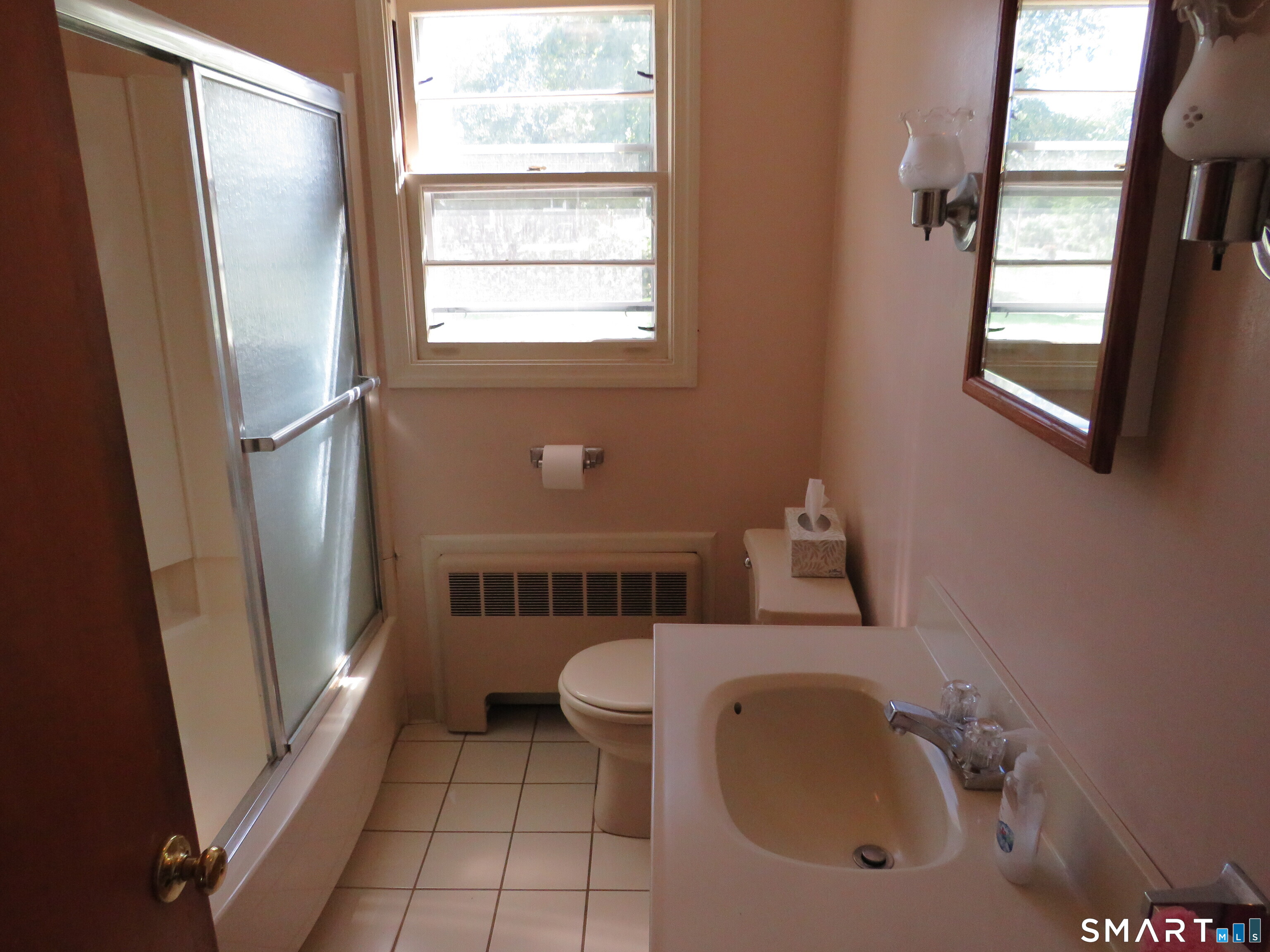 562 Wells Road photo 13