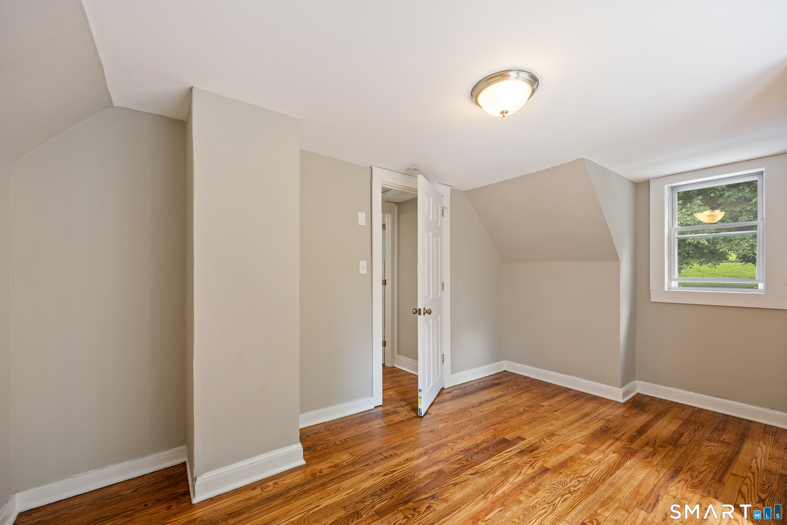 327 Steinmann Avenue photo 19