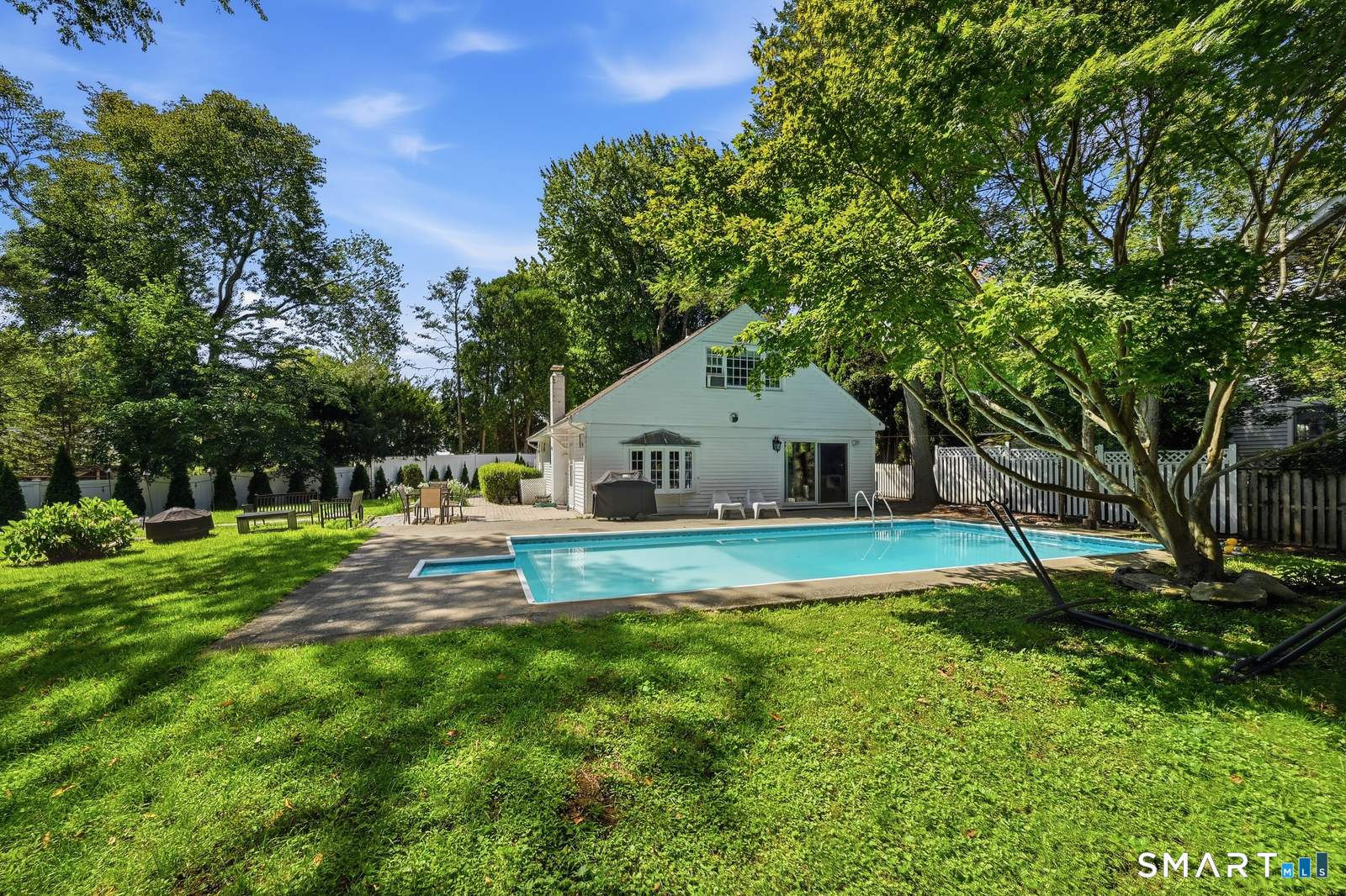 Photo 4 of Single family home for sale at 2196 N Benson Rd, Fairfield, CT 06824 | MLS# 24193370 | Listing updated on 2026-09-13
