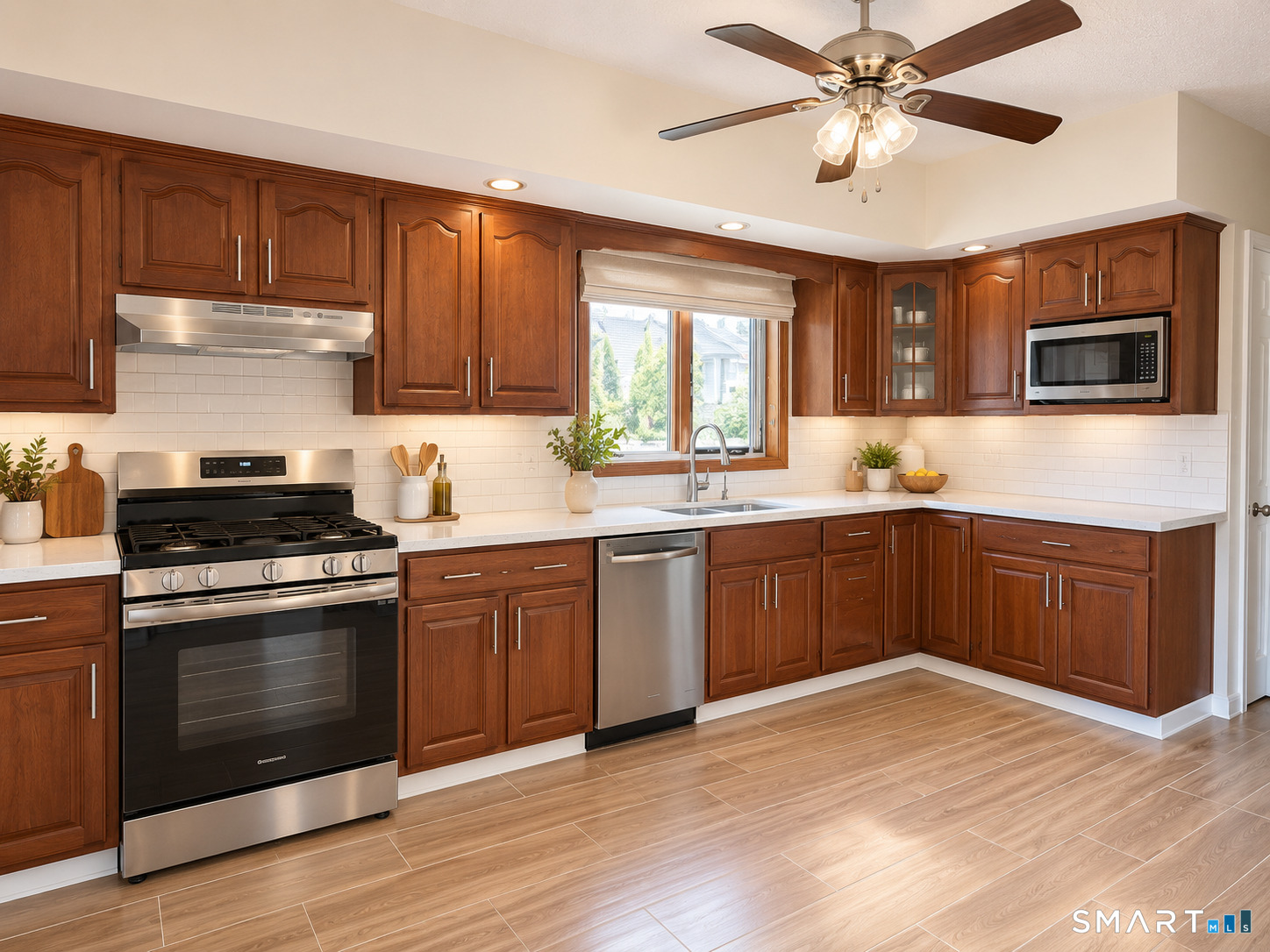 1691 West Broad Street photo 5