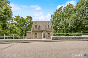 327 Steinmann, Middlebury