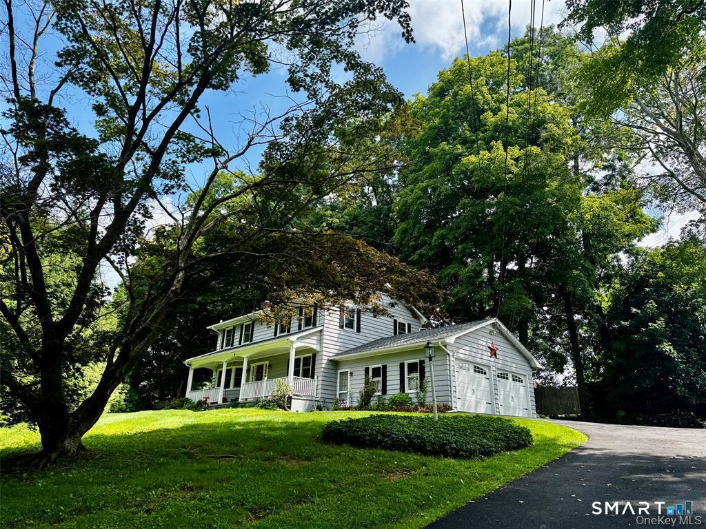 Photo 2 of Single family home for sale at 2 Foxey Ln, Mahopac, NY 10541 | MLS# 24197059 | Listing updated on 2026-09-09