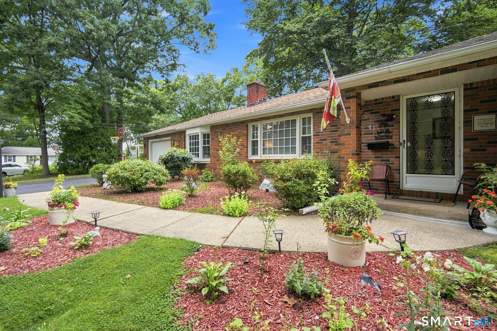 Photo 3 of Single family home for sale at 91 Forest Dr, Wethersfield, CT 06109 | MLS# 24203782 | Listing updated on 2026-09-18
