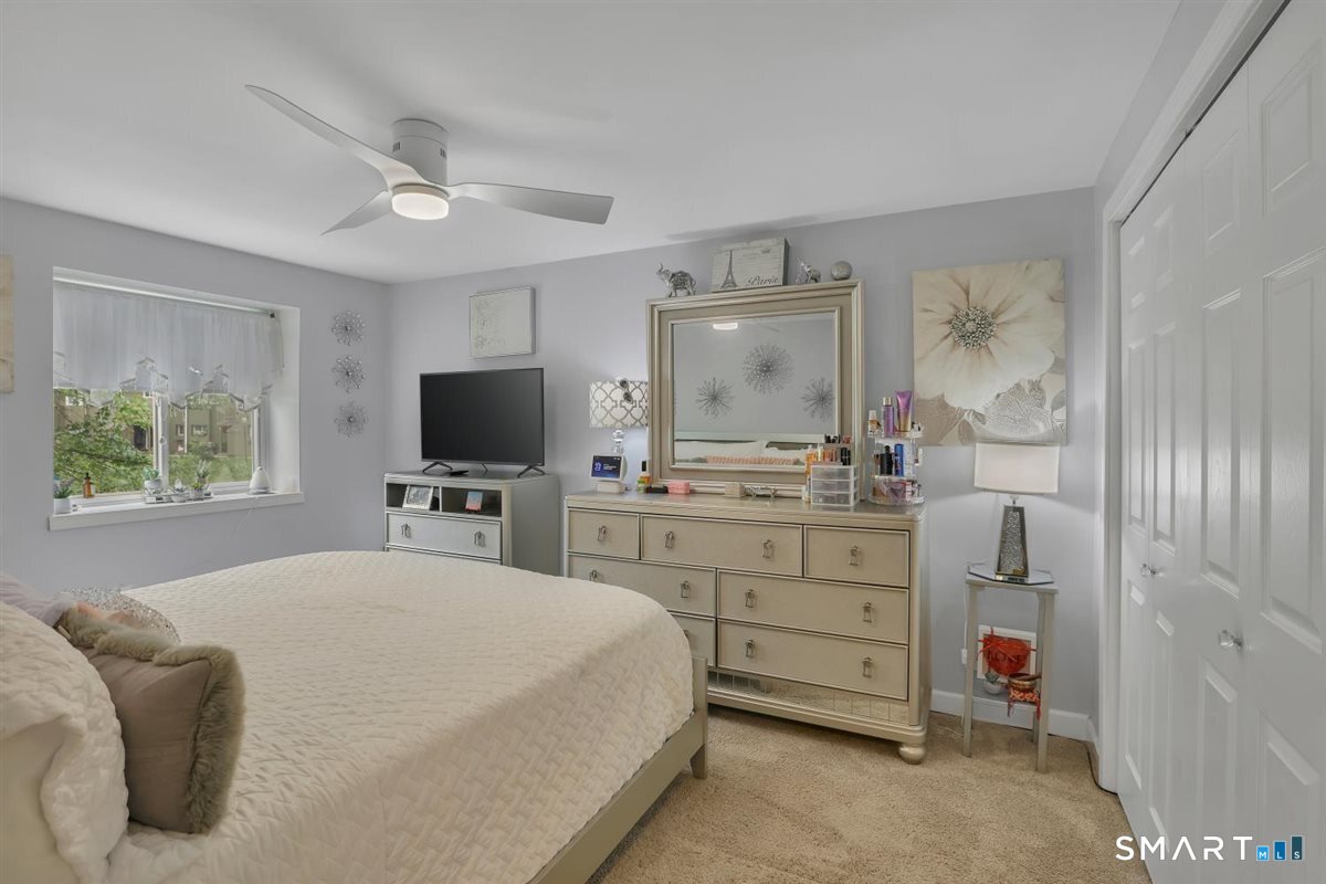6 McKenna Drive photo 14
