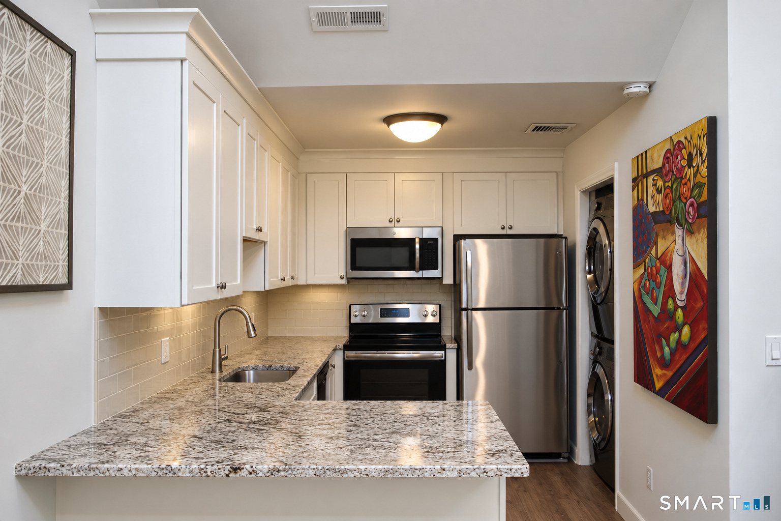 2289 Bedford Street, Stamford, Connecticut photo 1