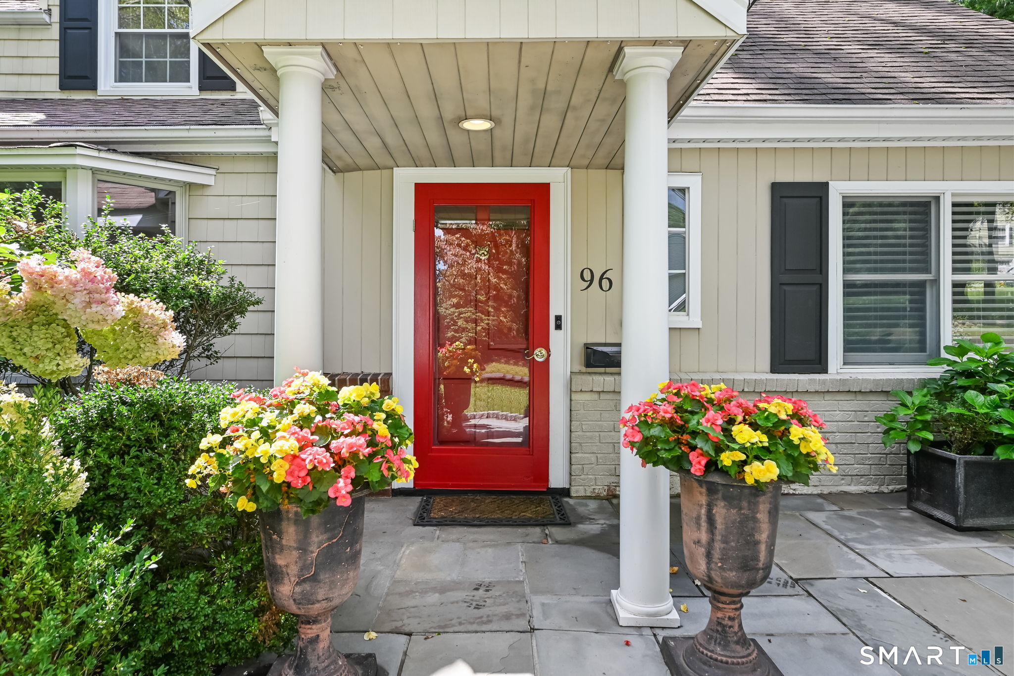 96 Turner Road, Stamford, Connecticut photo 2