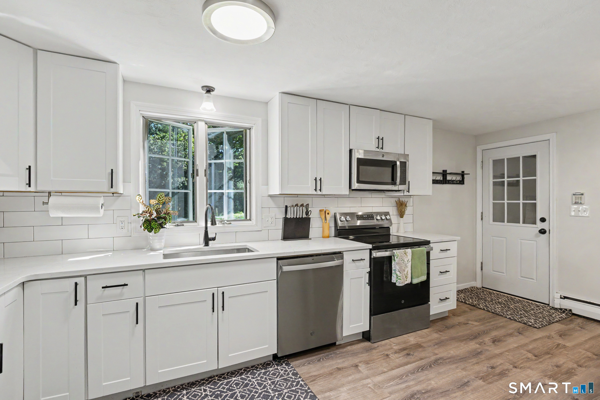 26 Glenwood Street photo 8