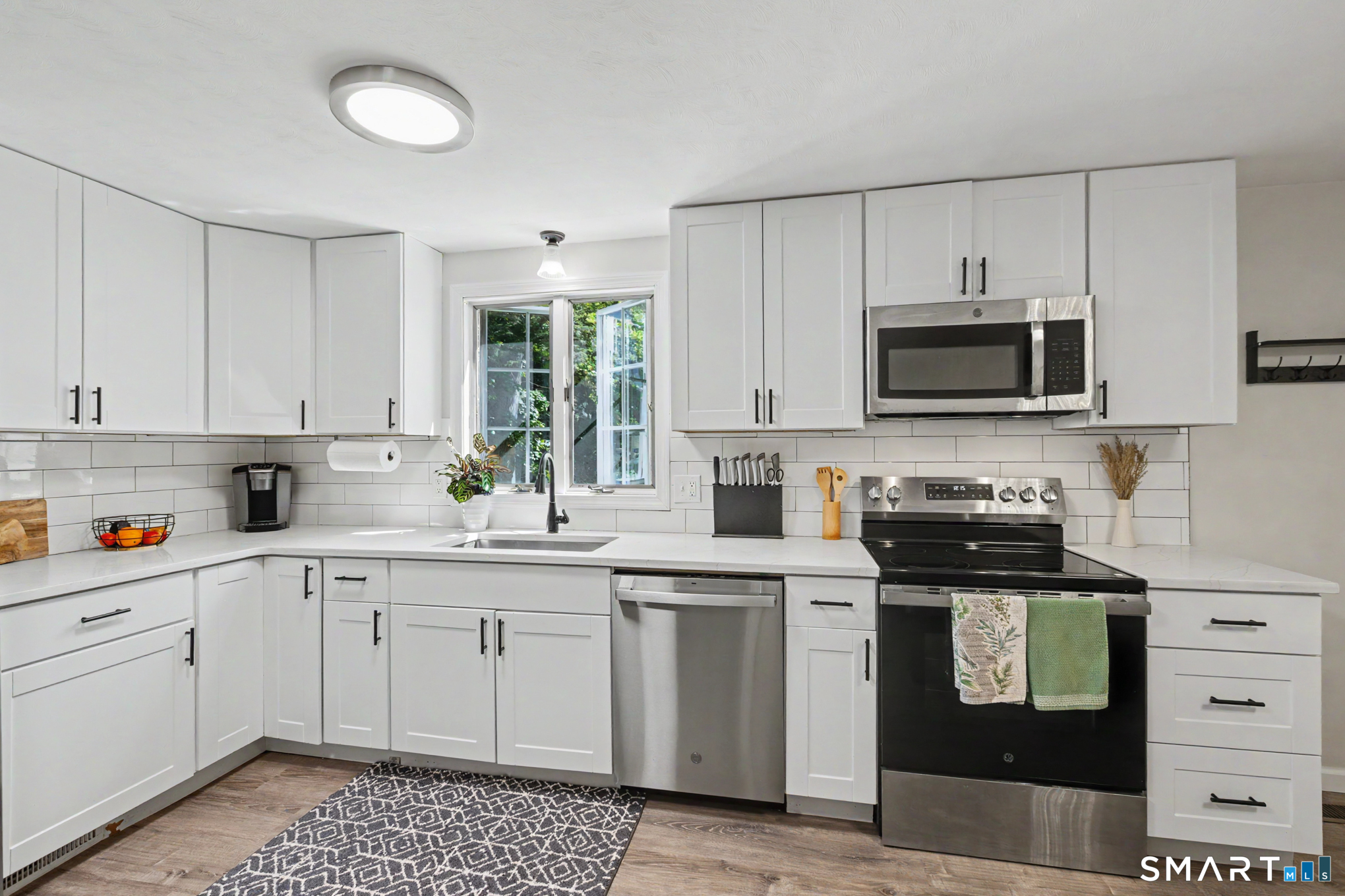 26 Glenwood Street photo 13