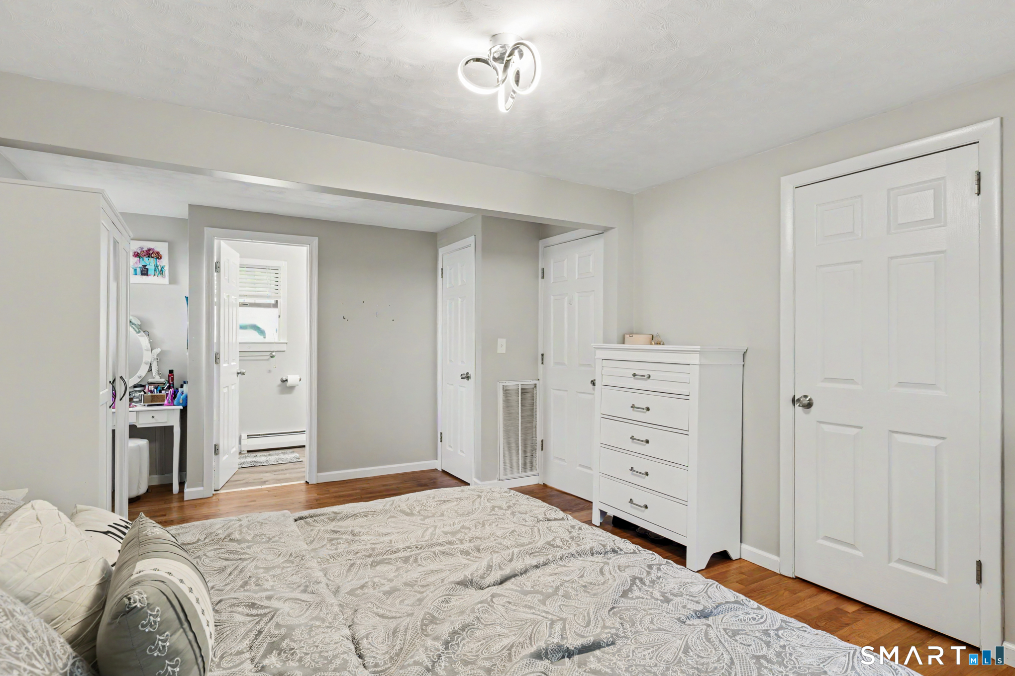 26 Glenwood Street photo 19