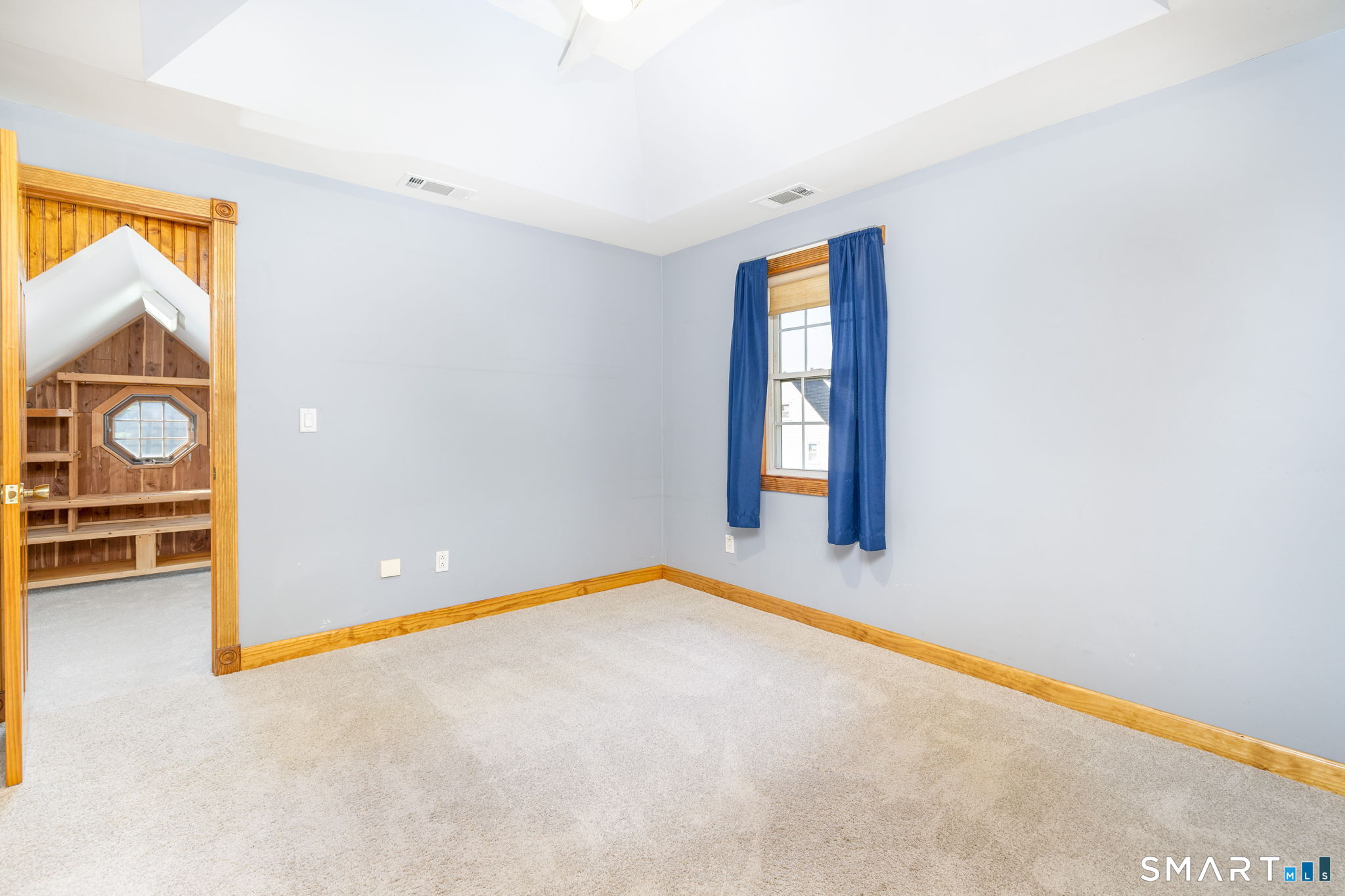 768 Terryville Avenue photo 22