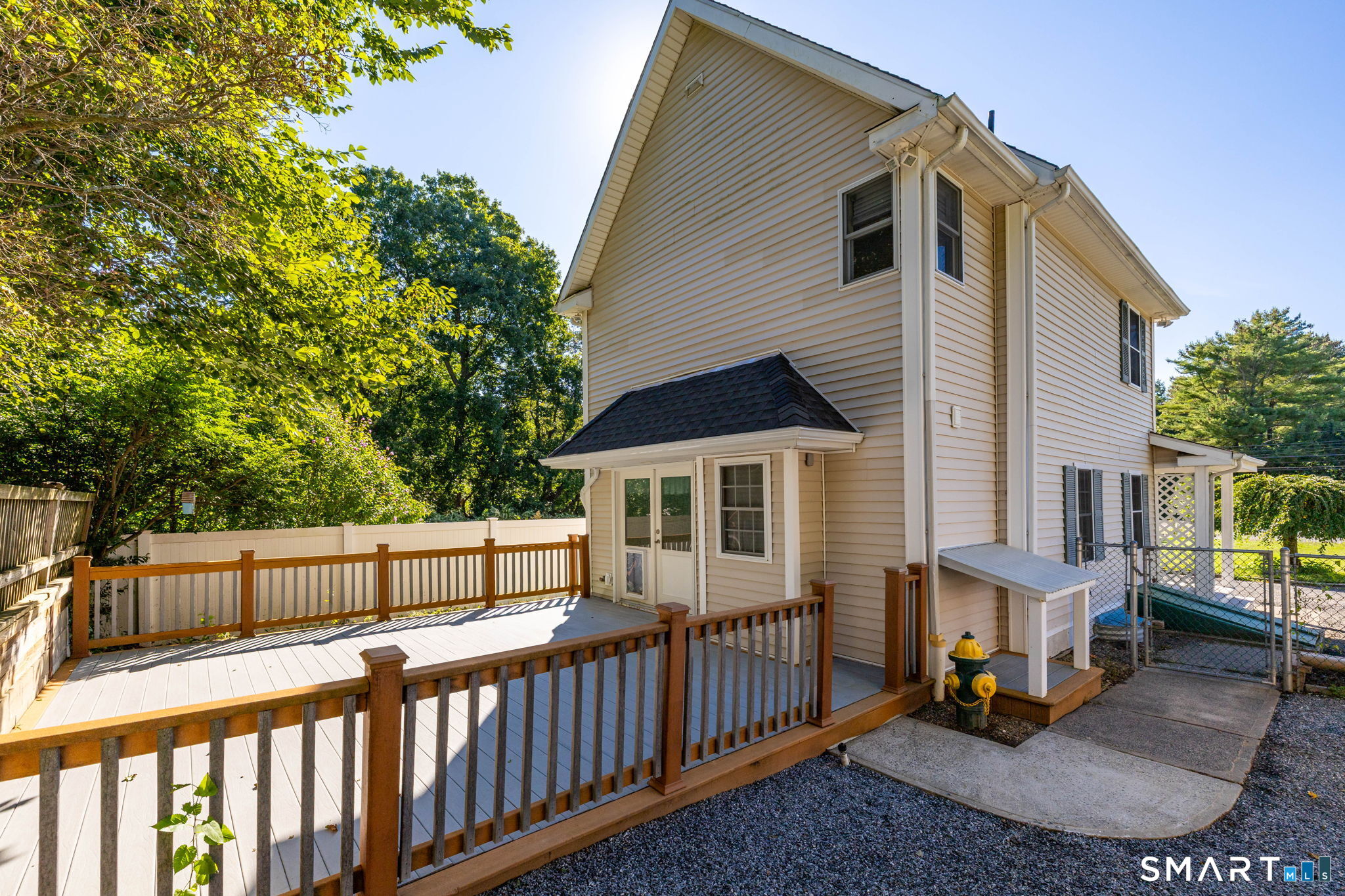 768 Terryville Avenue photo 35
