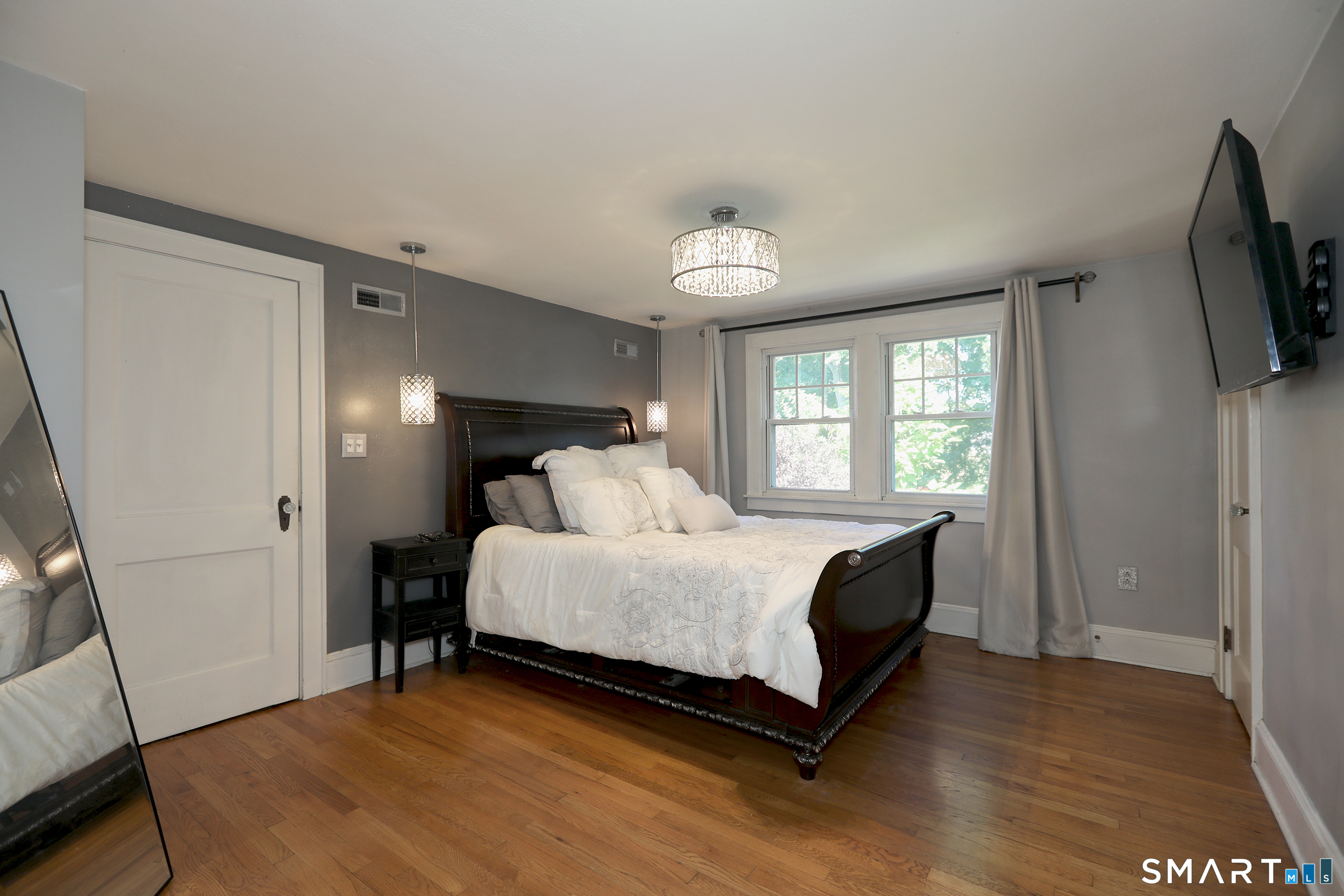 11 Grant Avenue photo 10